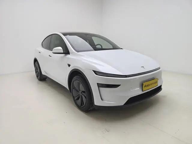 Tesla 2026 Model Y long endurance rear wheel drive version automatic transmission 3