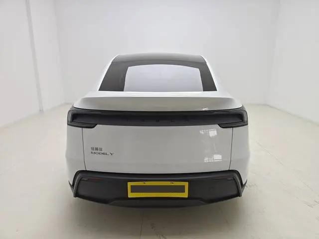 Tesla 2026 Model Y long endurance rear wheel drive version automatic transmission 9