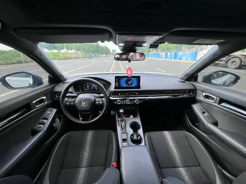 Civic 2023 HATCHBACK 240TURBO CVT Low Edition 6