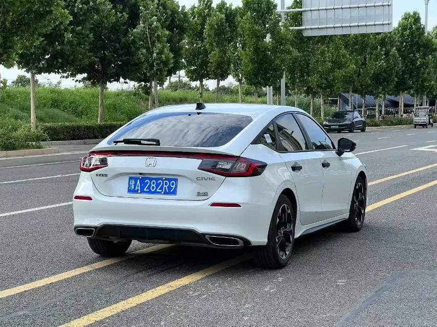 Civic 2023 HATCHBACK 240TURBO CVT Low Edition 9