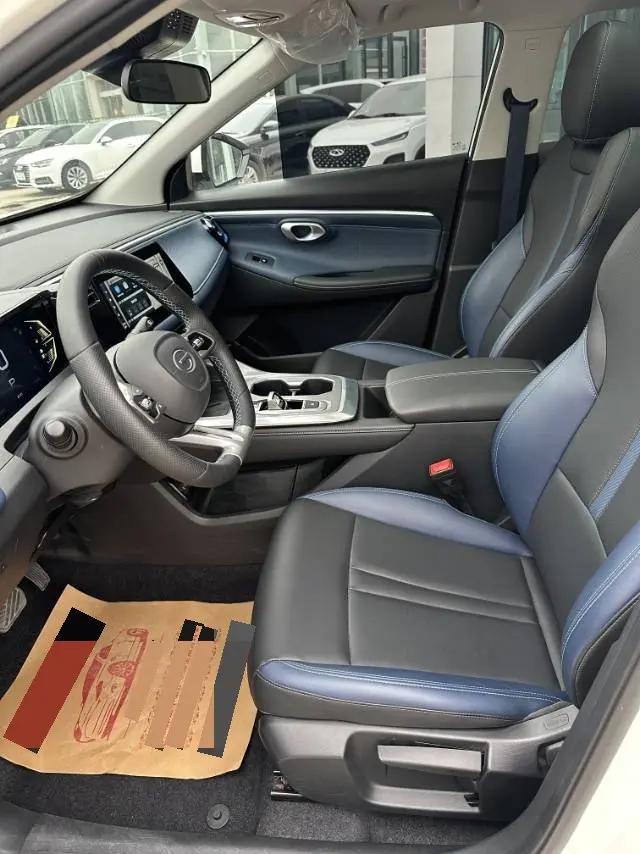 GAC Trumpchi 2023 GS3 Shadow Speed 1.5T 270T Joy Edition Automatic 3