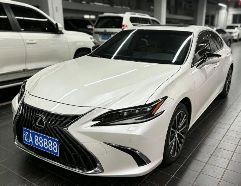 Lexus ES 2022 300h Premium Edition