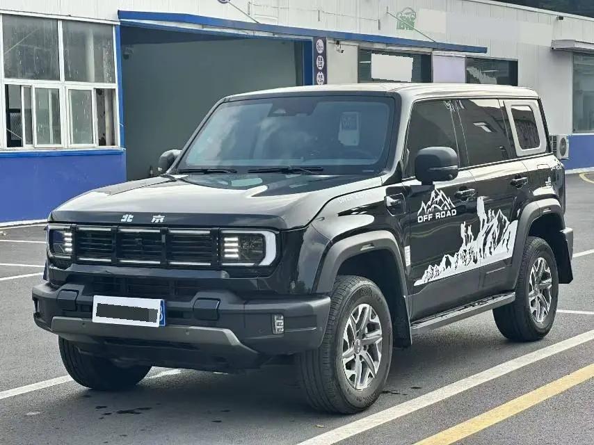 Open image lightbox: Beijing 2024 BJ40 2.0T Urban Hunter Edition, Adventurer Model, Automatic Transmission