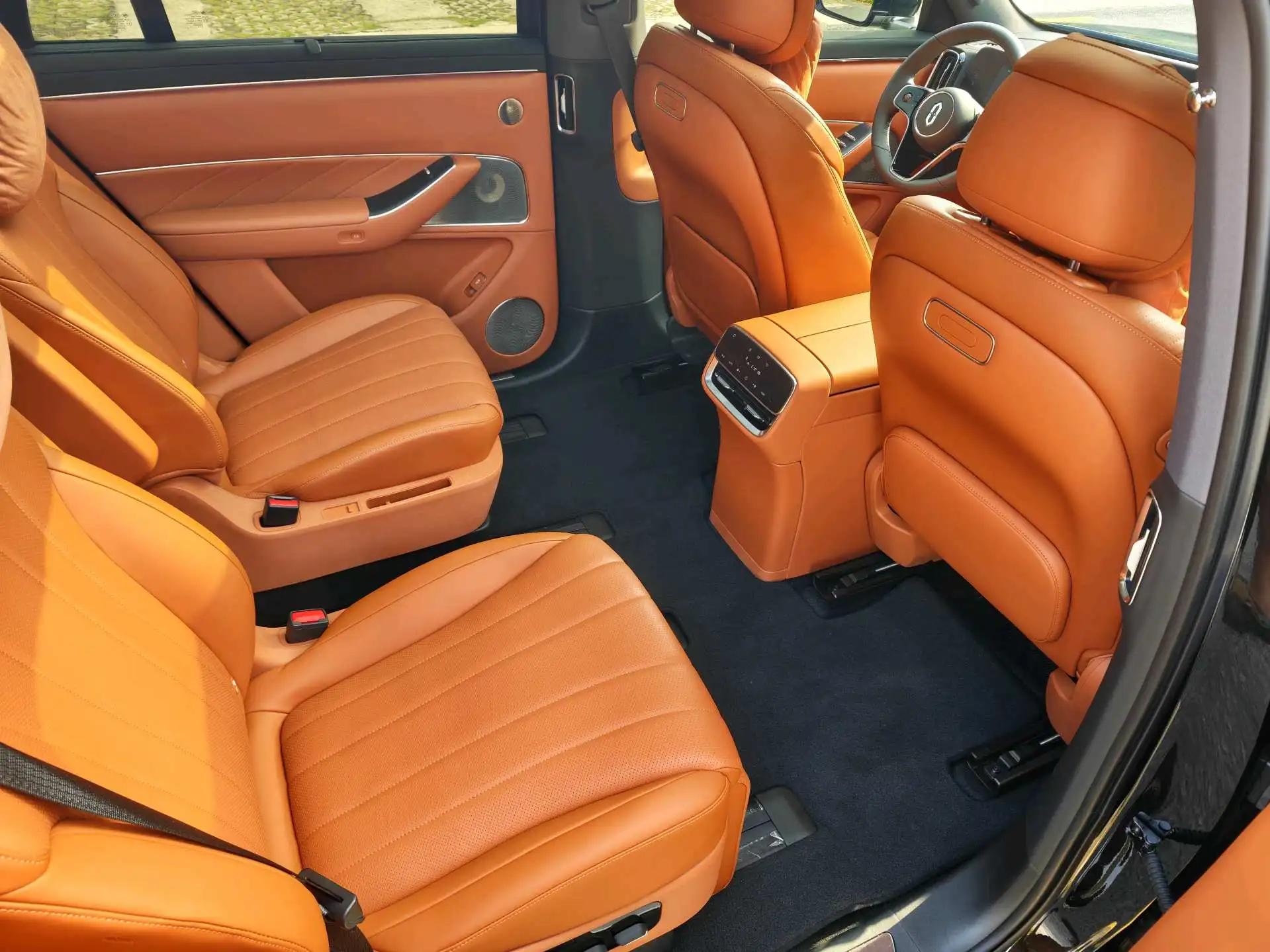 AITO M8 2025 extended range Ultra version 53.4kWh 6-seat version 15