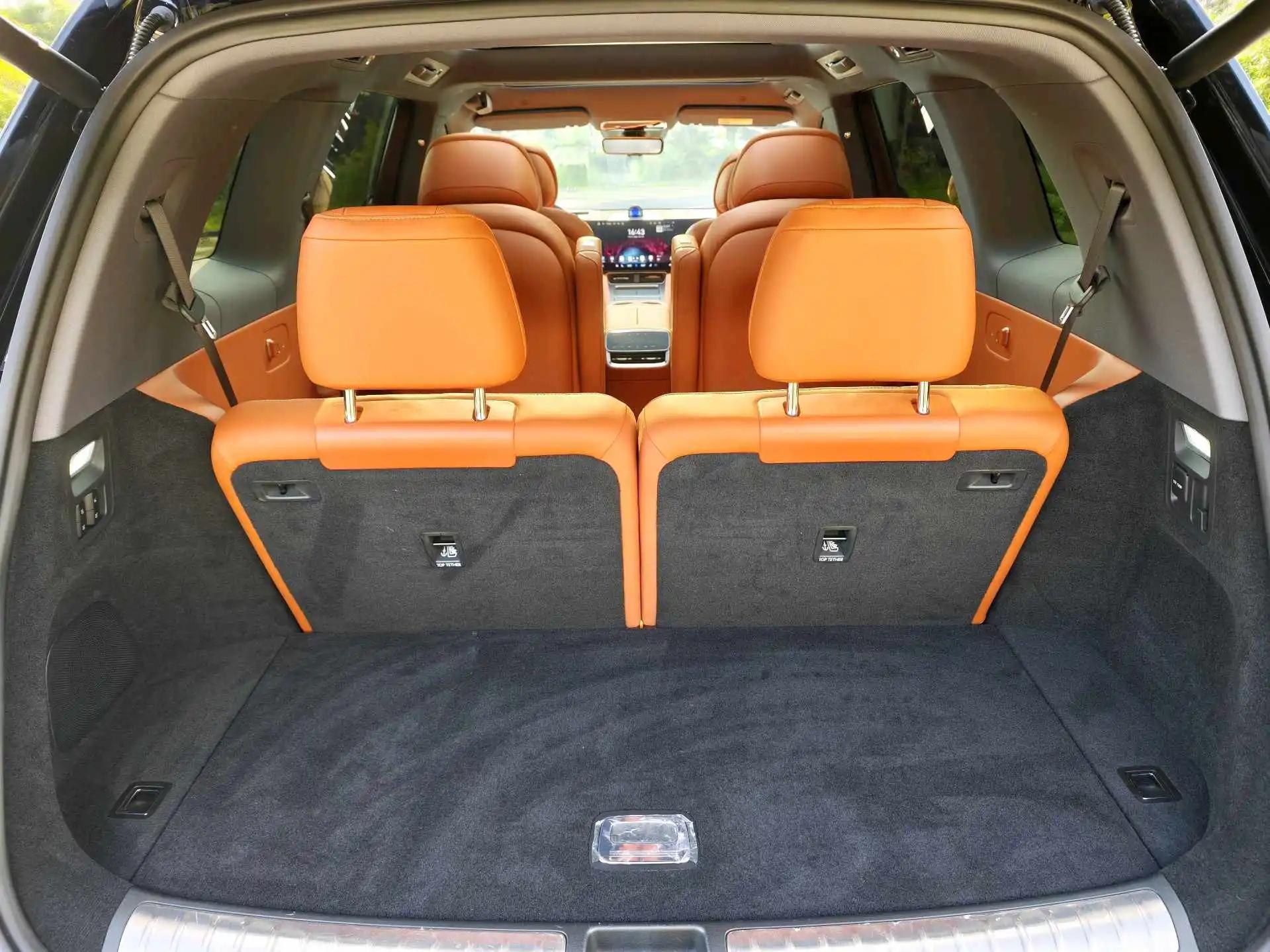 AITO M8 2025 extended range Ultra version 53.4kWh 6-seat version 19