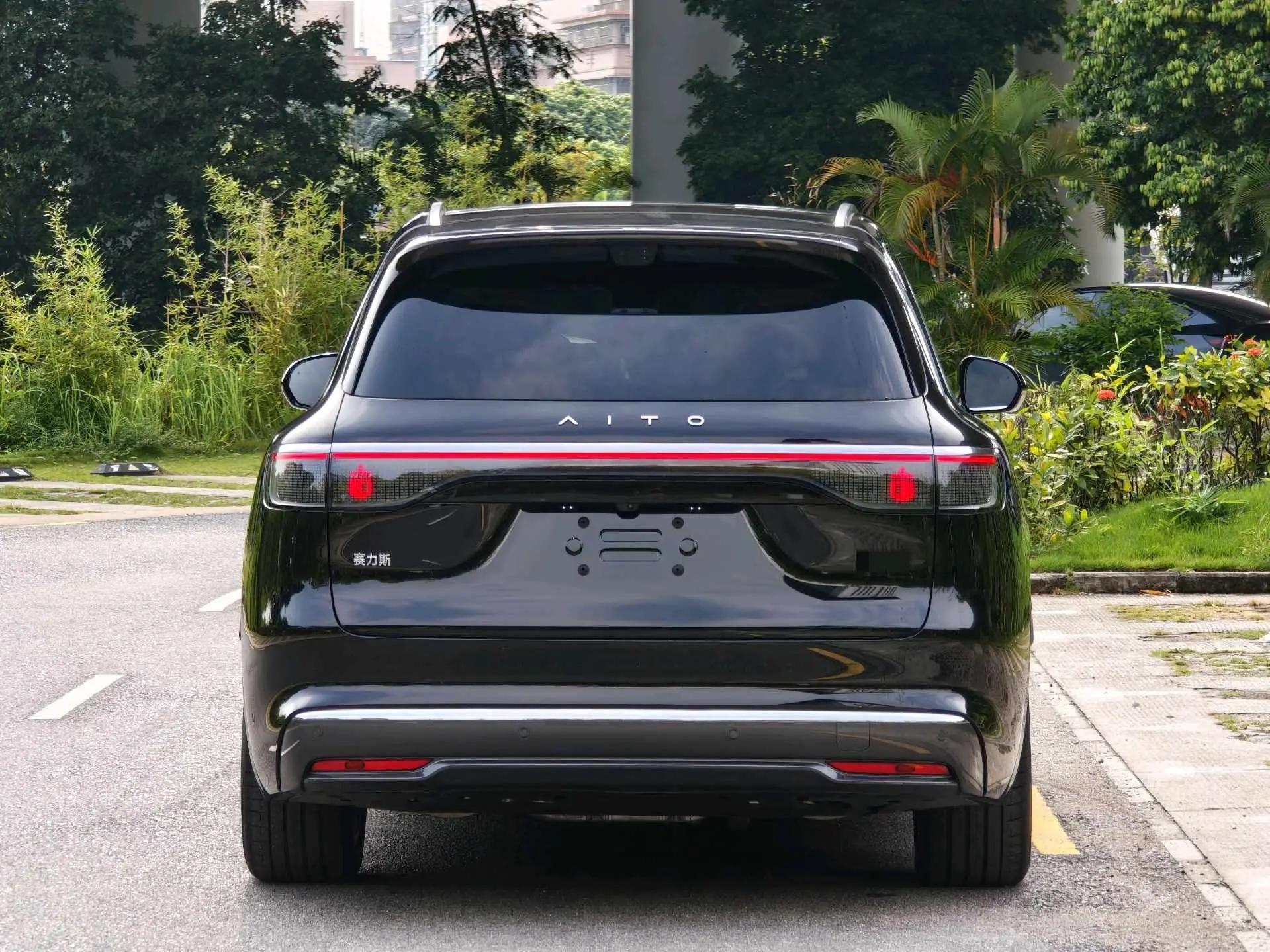 AITO M8 2025 extended range Ultra version 53.4kWh 6-seat version 6