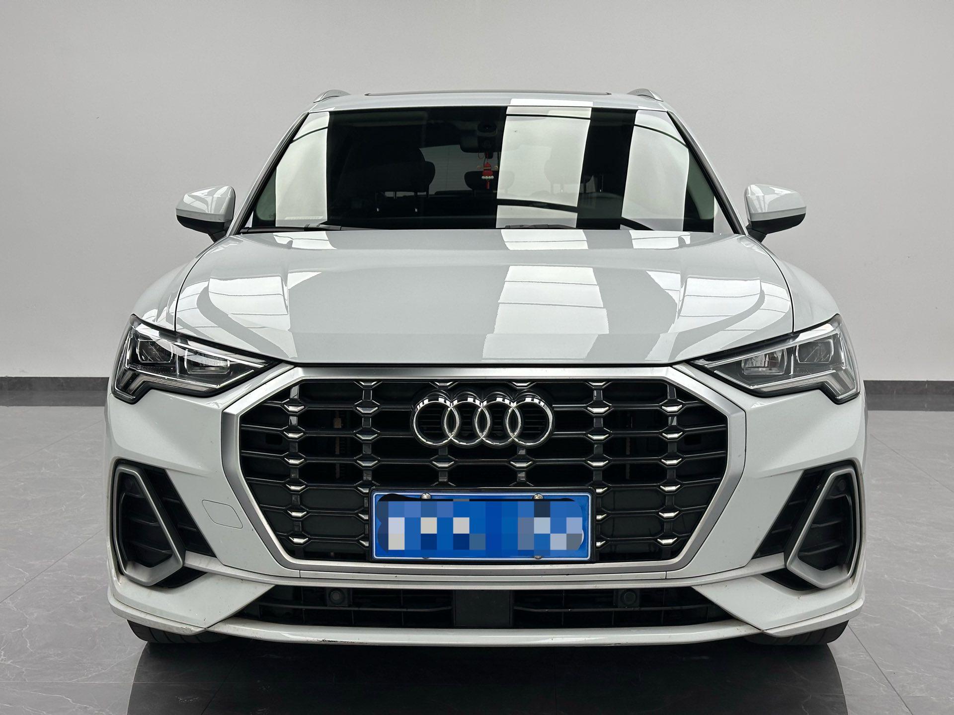 Audi Q3 2022 35 TFSI Fashion Dynamic 2