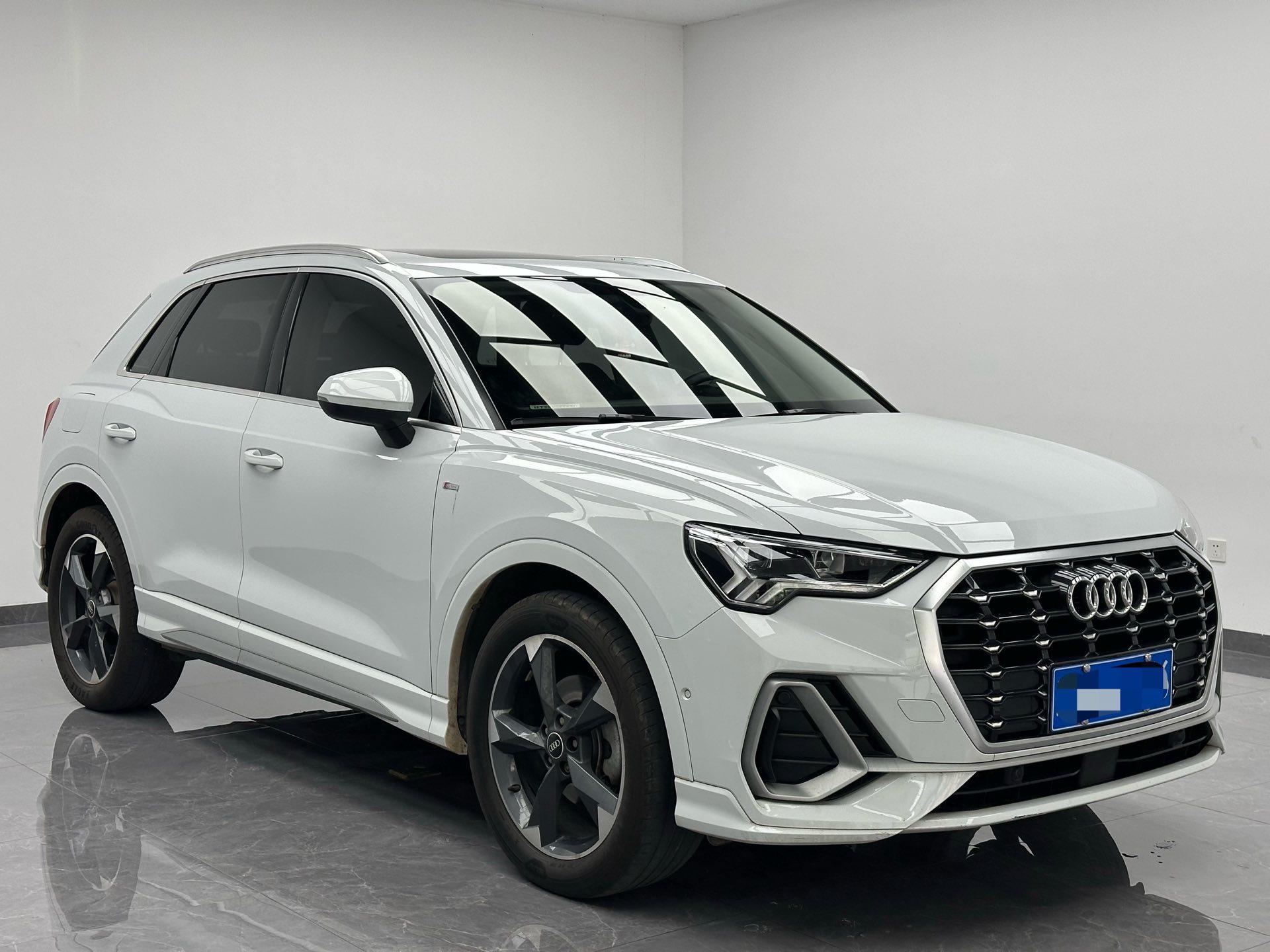 Audi Q3 2022 35 TFSI Fashion Dynamic 3