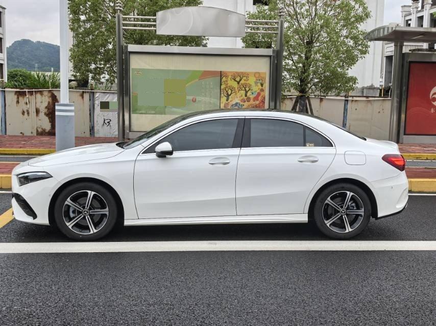 Mercedes Benz A- Class 2025 Model A 200 L 1.3T Fashion Version (Restyled) Automatic 6