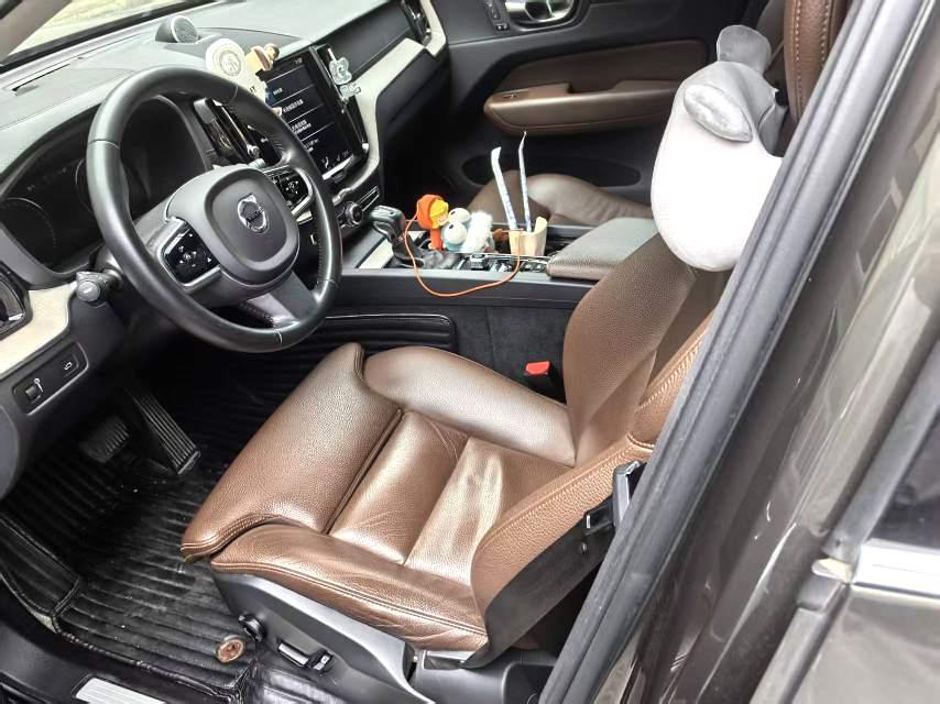 Volvo XC60 2020 T5 4WD Zhiyuan Deluxe Edition 3