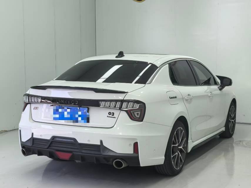 LYNK&amp;CO 03 2020 2.0TD Auto Pro Edition 4