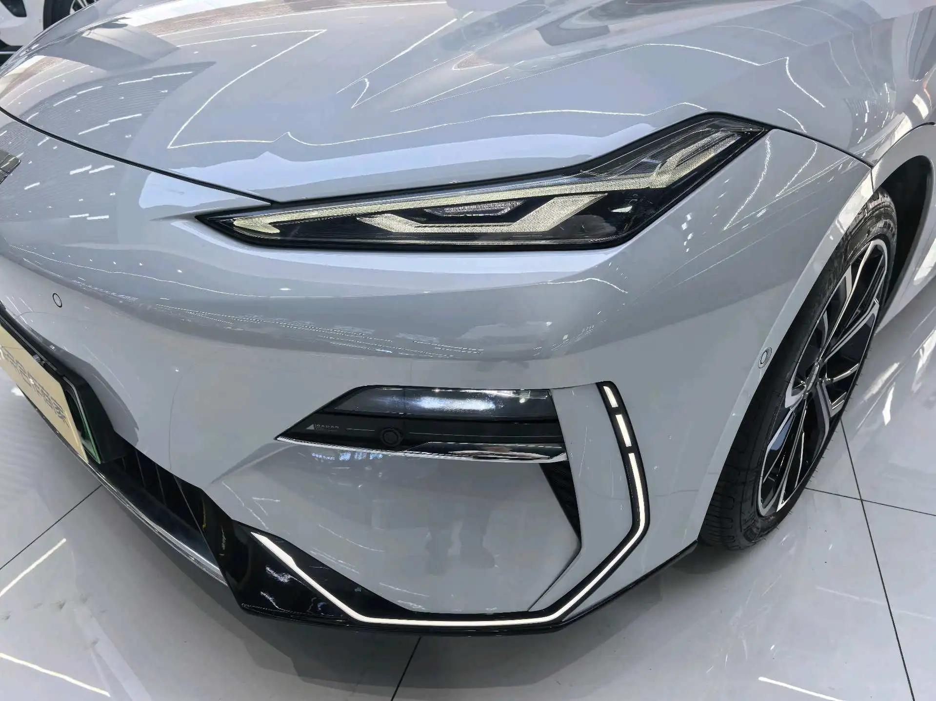 Geely Galaxy 2025 Model E8 700km Long-Range Intelligent Driving Version Automatic 5