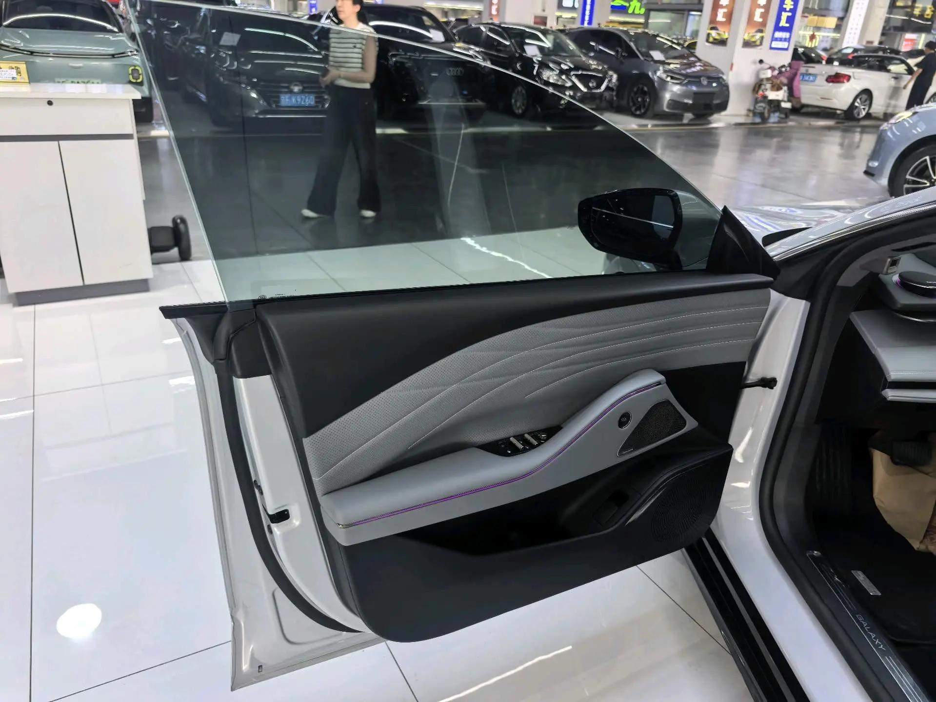Geely Galaxy 2025 Model E8 700km Long-Range Intelligent Driving Version Automatic 6