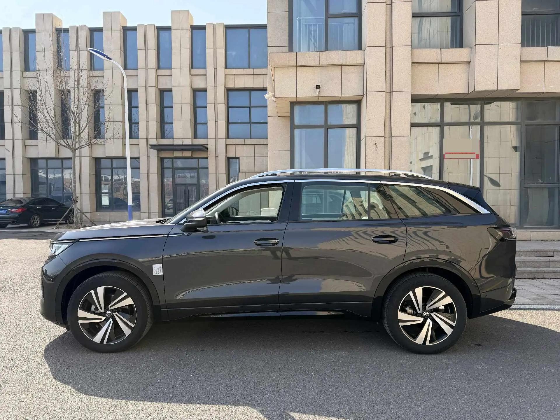 Volkswagen 2024 Teramont R-Line 2.0TSI 380TSI All-Wheel Drive Touring Enjoyment Model Automatic 8