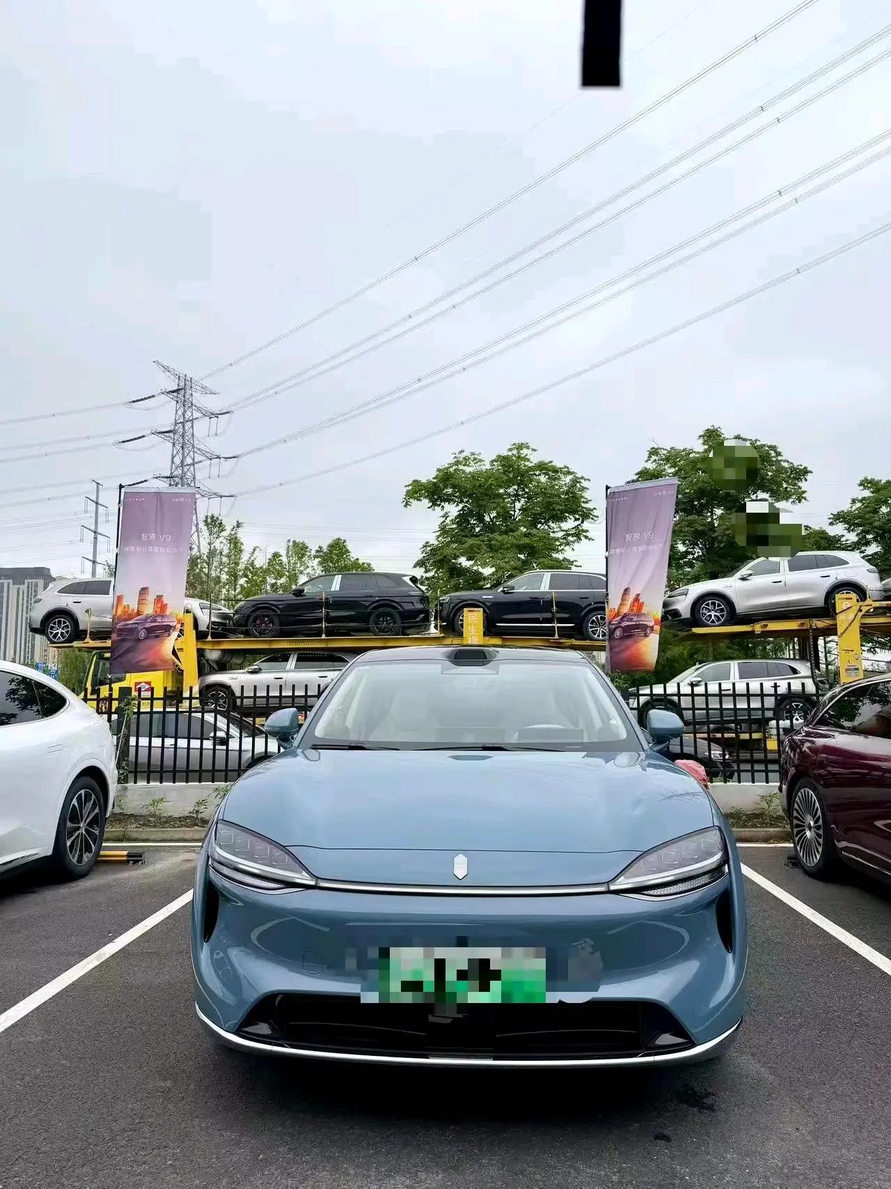 Intellectual R7 Intellectual R7Max Pure Electric Five-seat Rear Drive Automatic Transmission 3
