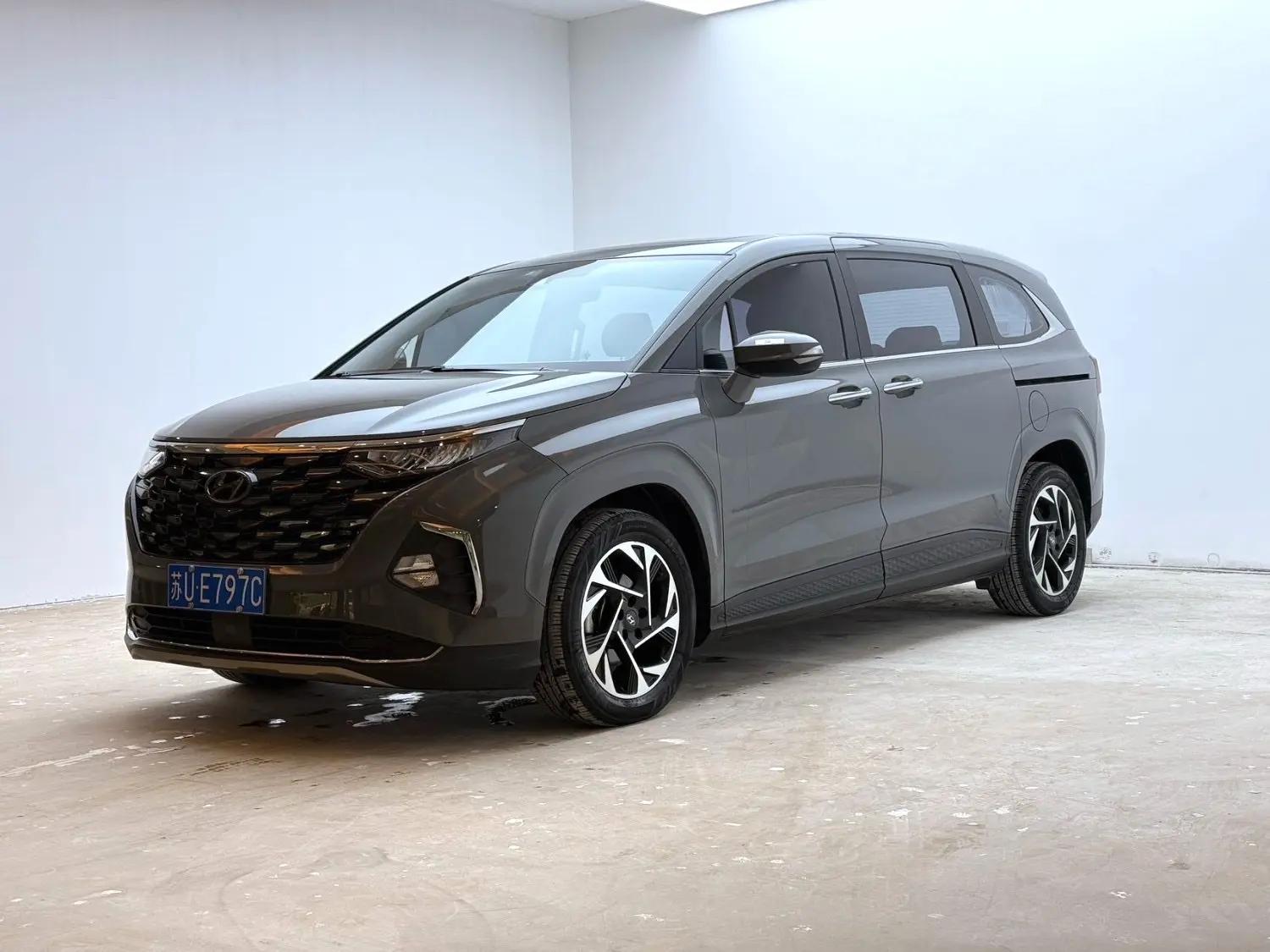 Custin 2021 270TGDi Prestige LUX