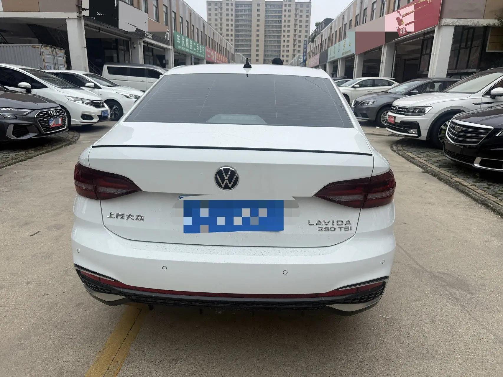 Lavida 2023 280TSI DSG Full Edition 6