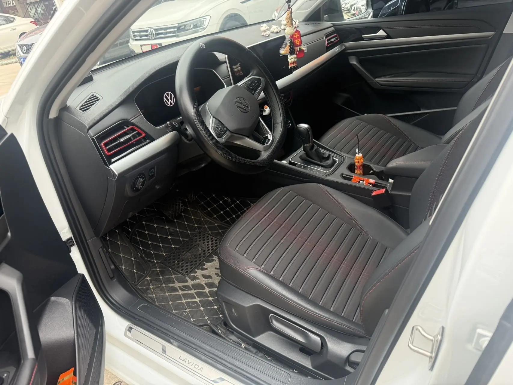 Lavida 2023 280TSI DSG Full Edition 8