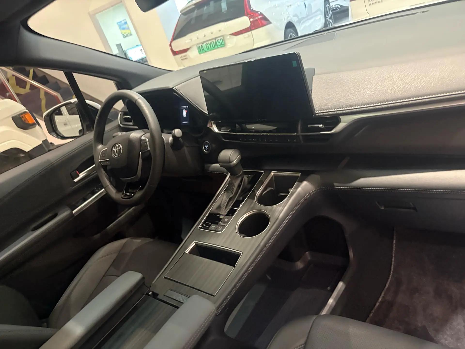 Toyota 2024 Sana 2.5 Stepless Four-wheel Drive Premium Edition Automatic Transmission 4