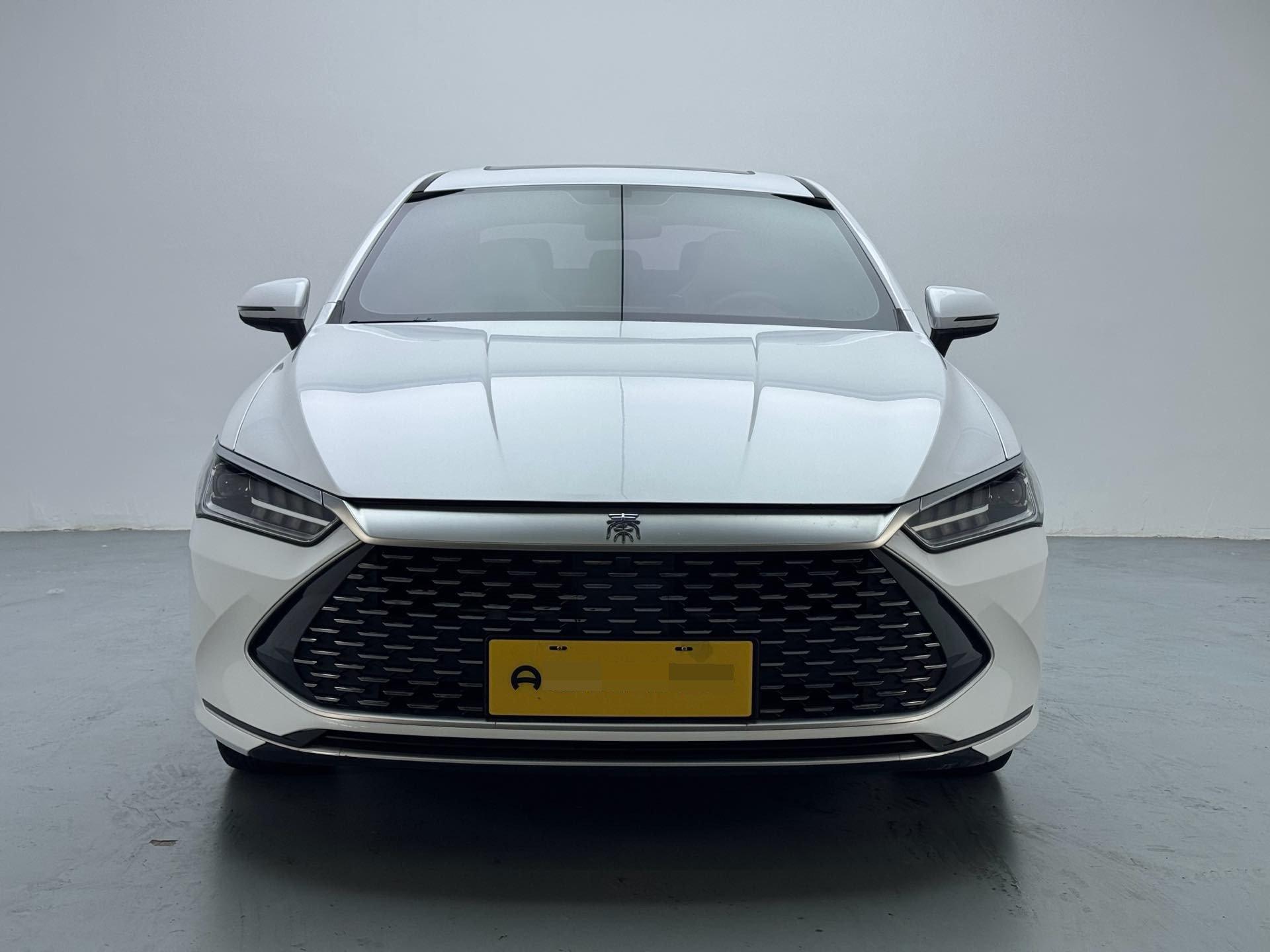BYD 2023 Qin PLUS DM-i 1.5 CVT Champion Edition Leading Model 120KM Automatic 2