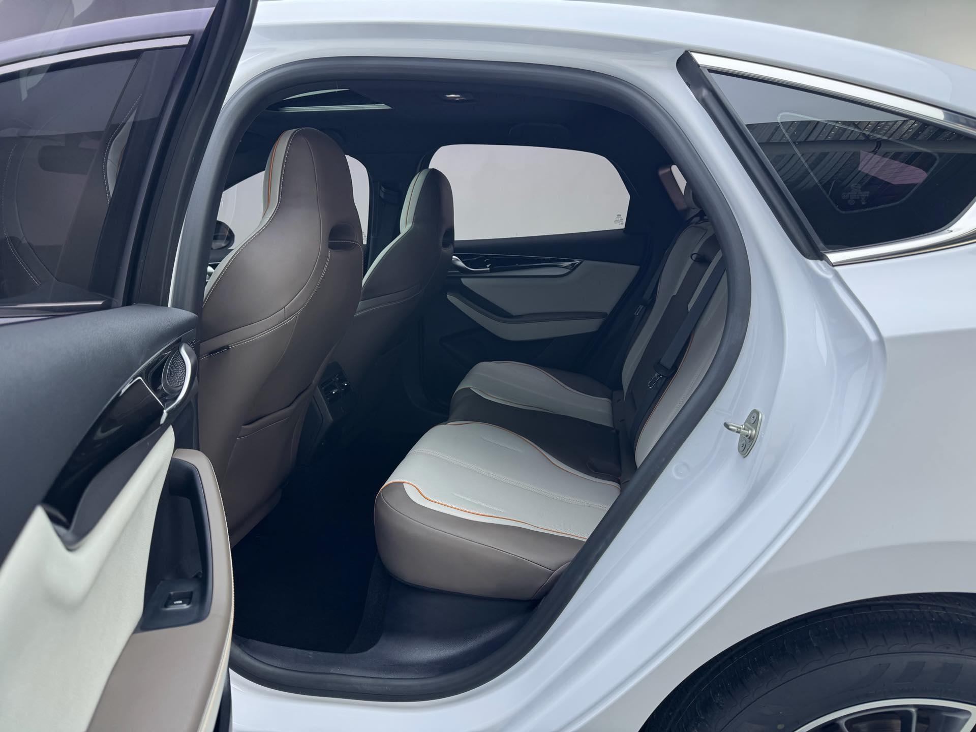 BYD 2023 Qin PLUS DM-i 1.5 CVT Champion Edition Leading Model 120KM Automatic 6
