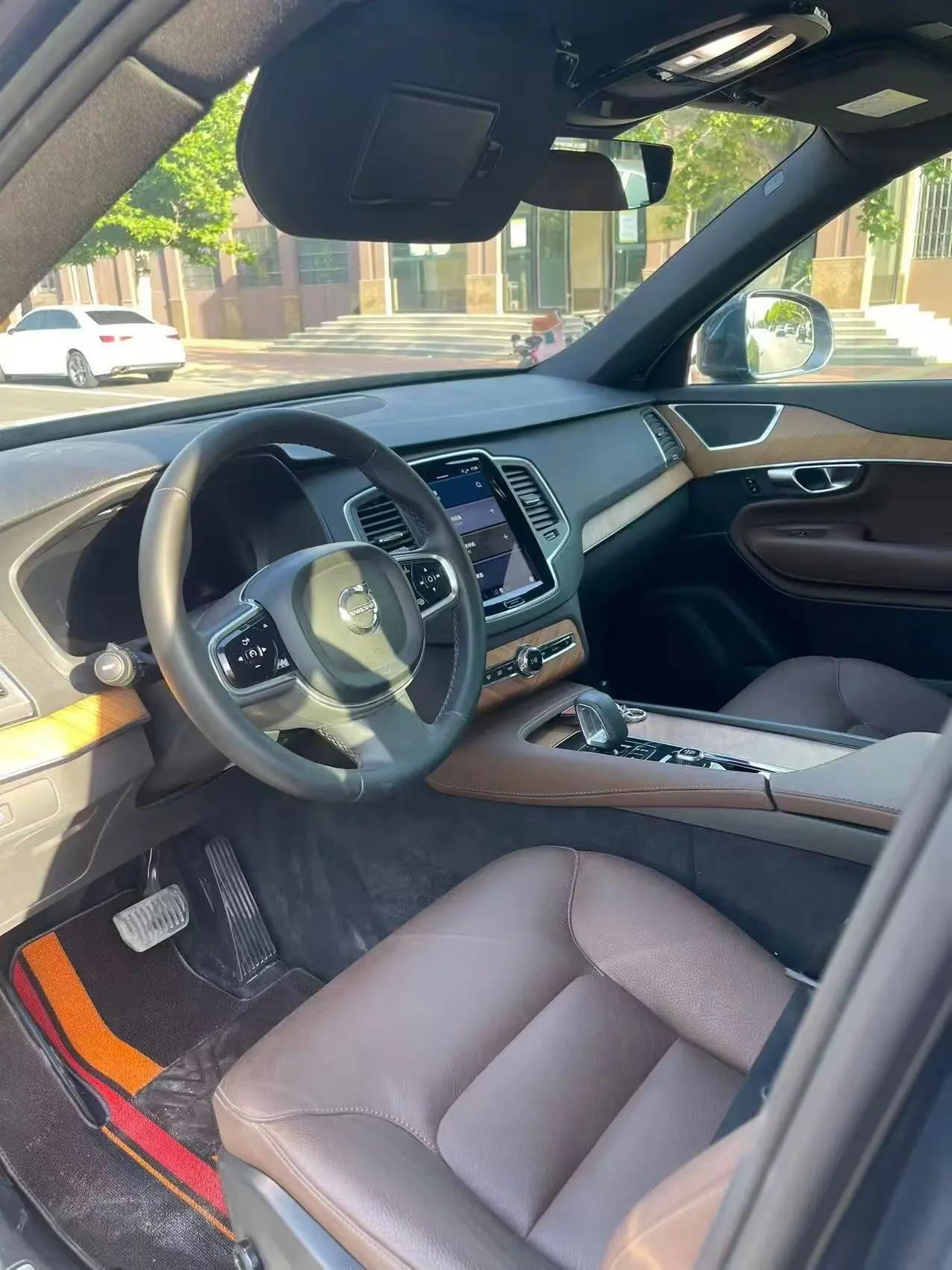 Volvo XC90 2023 B5 Intelligent Luxury Edition, 5 seats 7