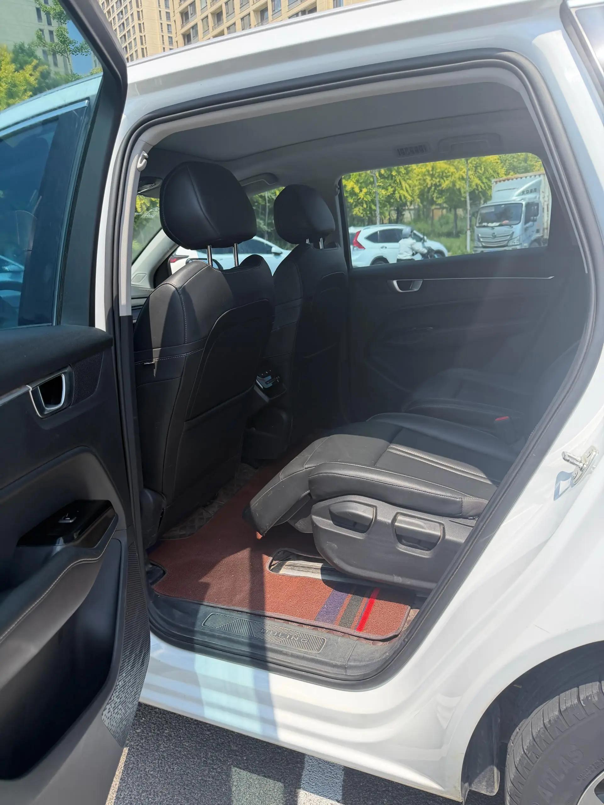 WuLing Capgemini 2020 1.5T CVT Flagship 6