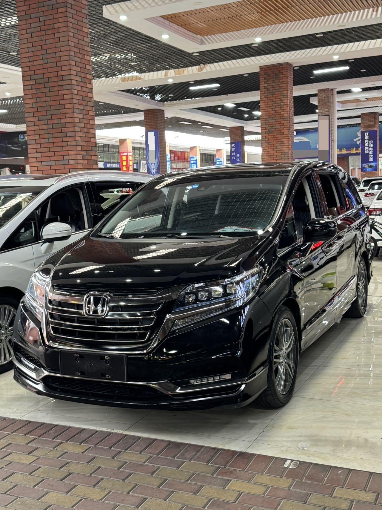 Elyson 2019 2.0L Hybrid Deluxe Edition