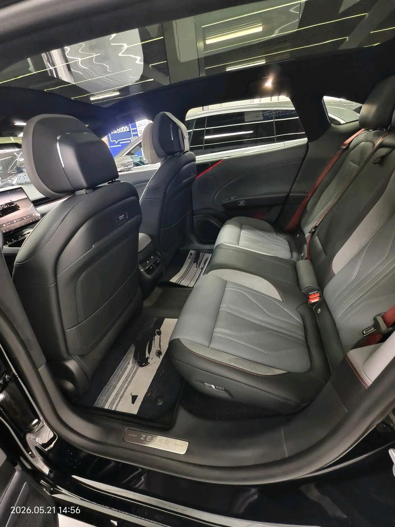 Zeekr 2025 Zeekr 007GT four-wheel drive intelligent driving version 75kWh automatic gear 4