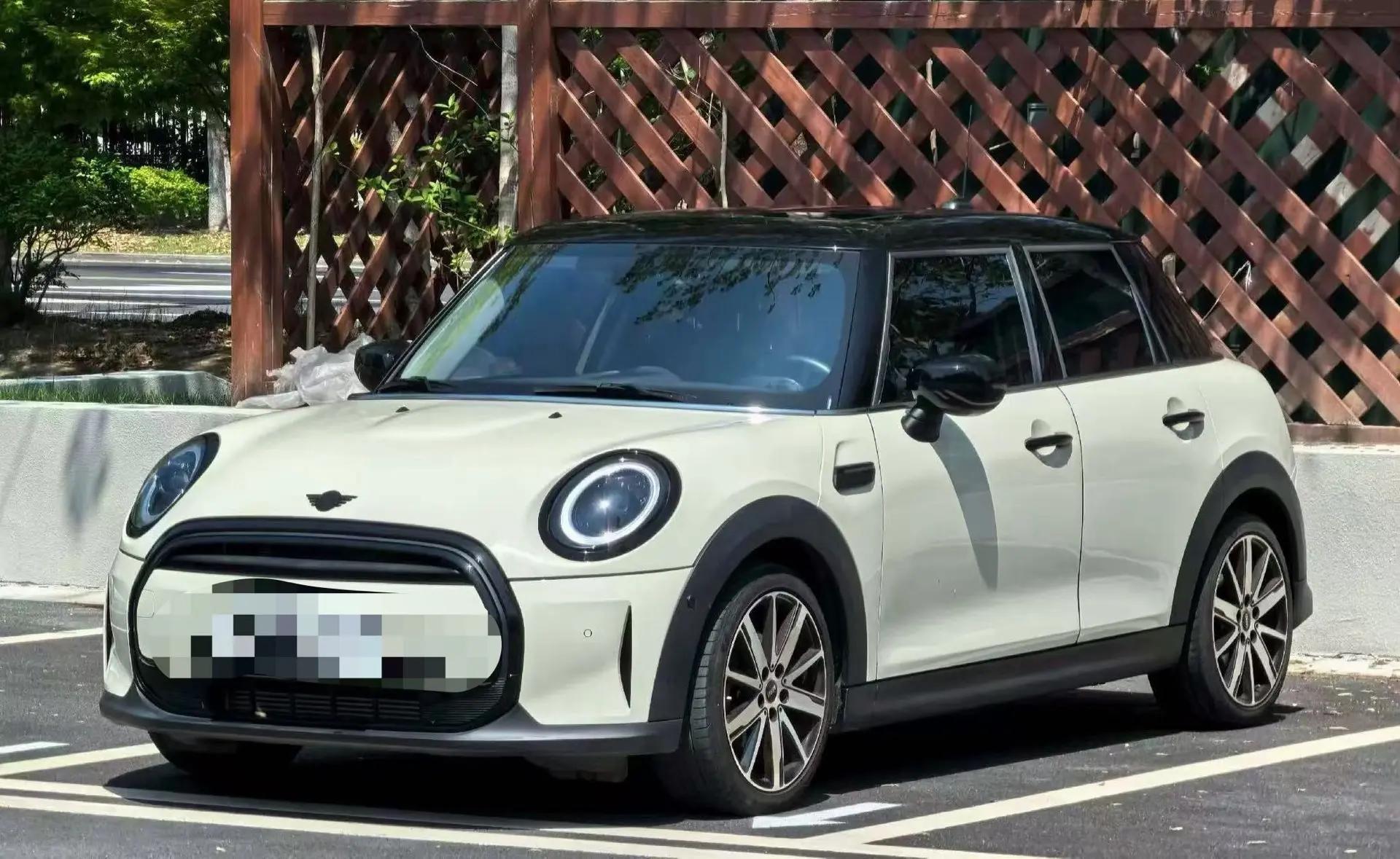 MINI 2023 1.5T COOPER ARTIST