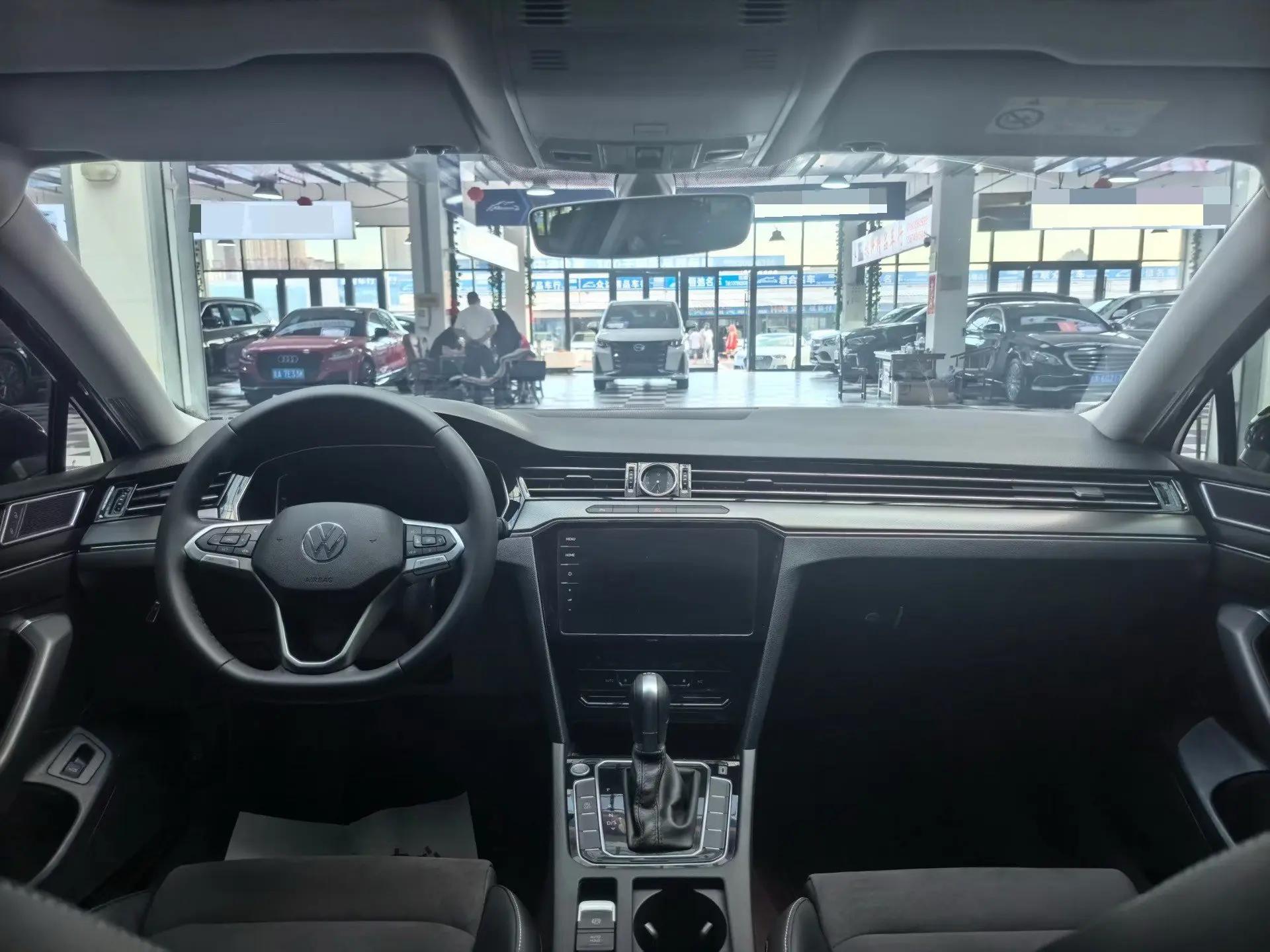 Magotan 2020 330TSI DSG Luxury Model 5