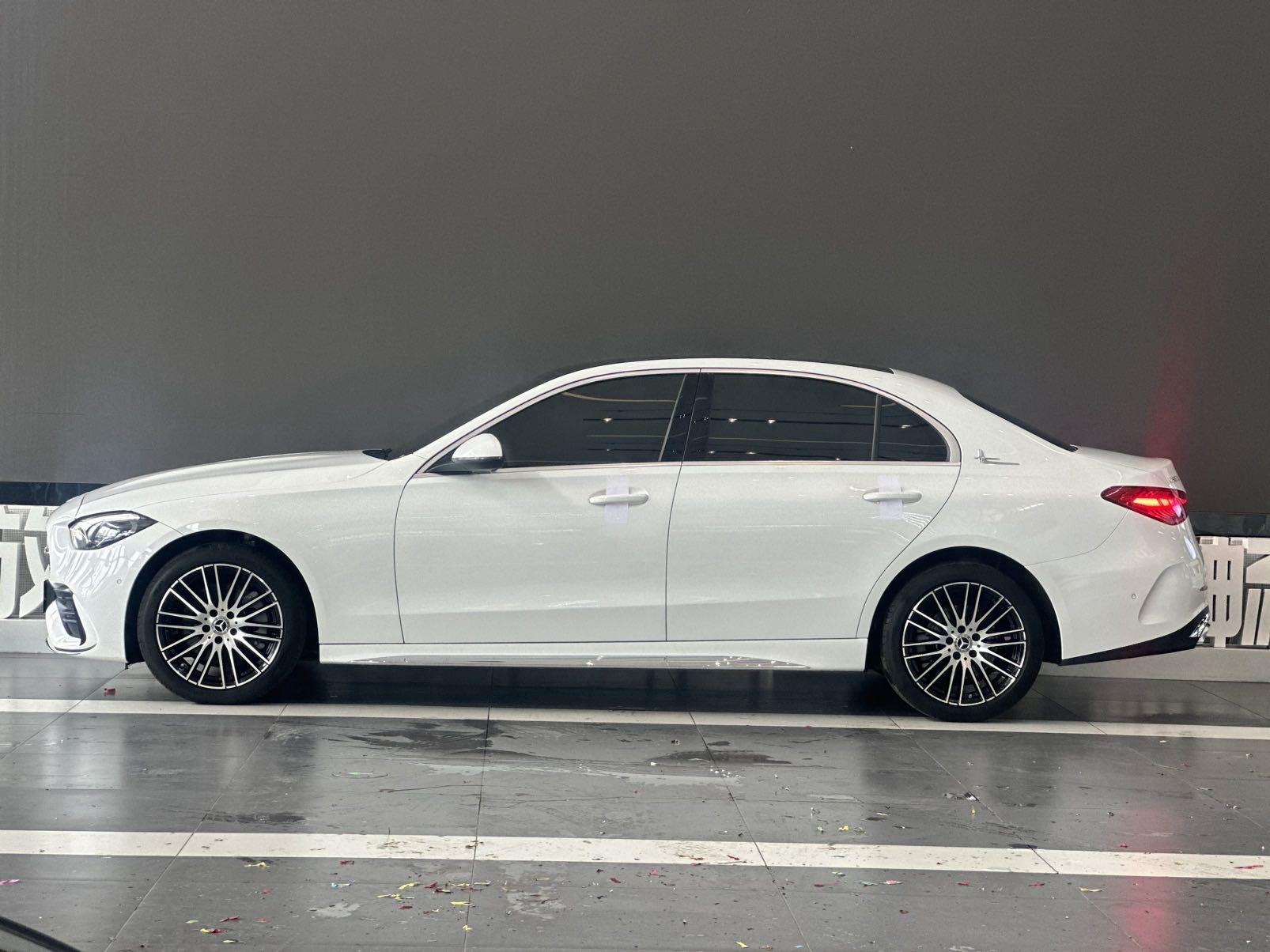 Mercedes Benz Class C 2023 C 260 L Sports Edition 3