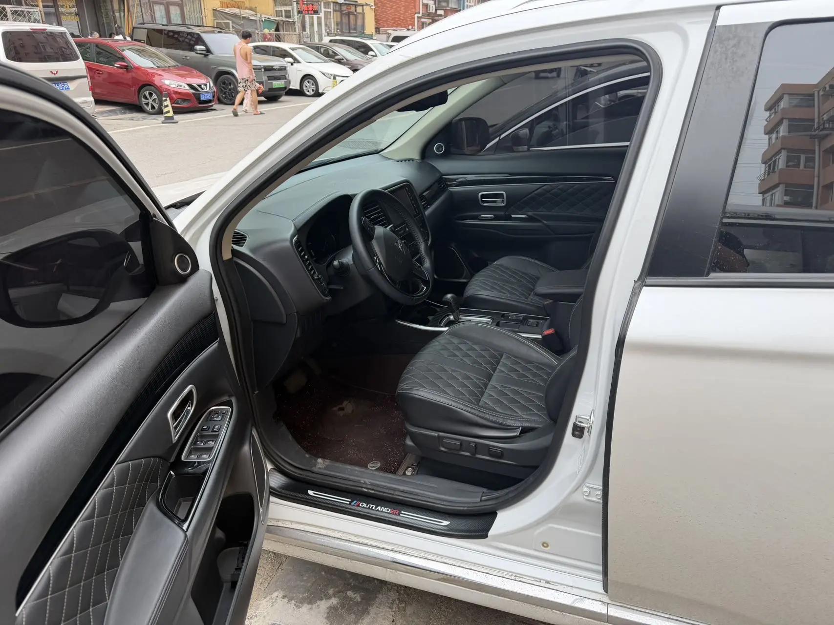 Outlander 2021 2.0L Two-Drive Enjoy Edition 5 3