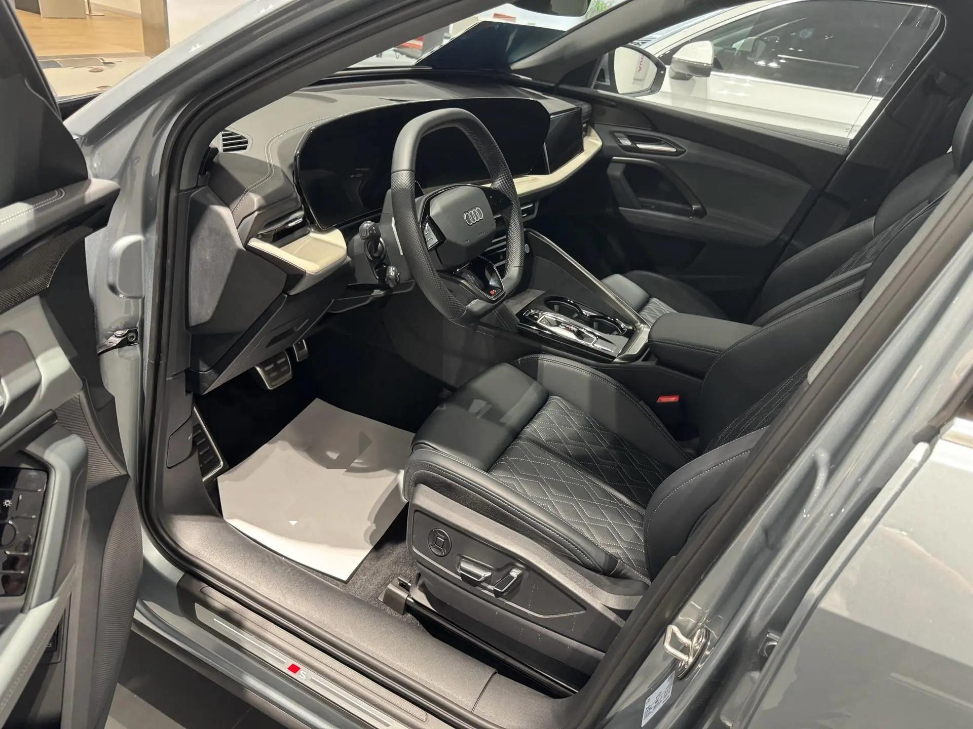 Audi 2026 Q5L 20 T 10 million users exclusive version of automatic gear 3