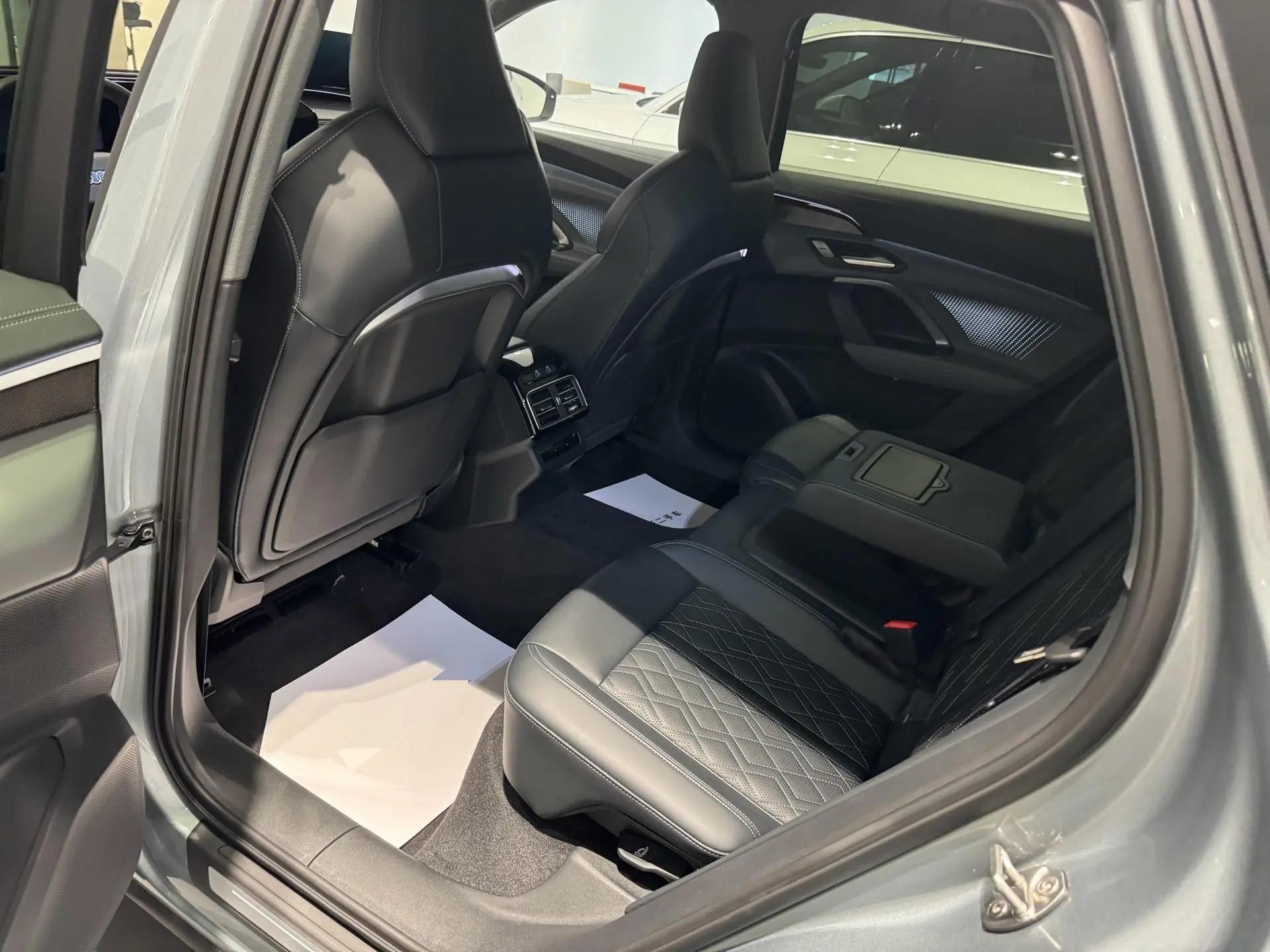 Audi 2026 Q5L 20 T 10 million users exclusive version of automatic gear 4