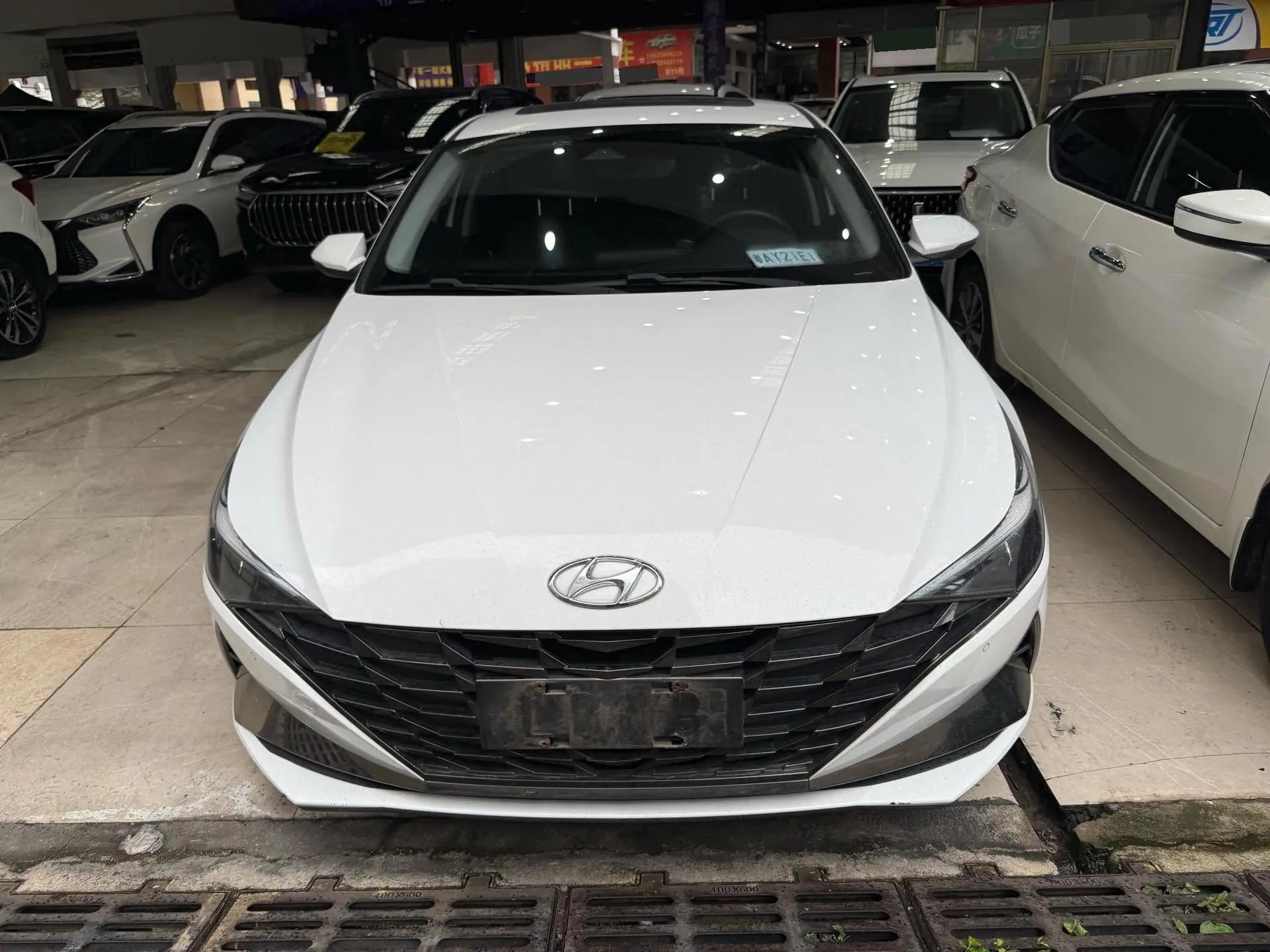 Elantra 2021 1.5L CVT LUX Prestige Edition 2