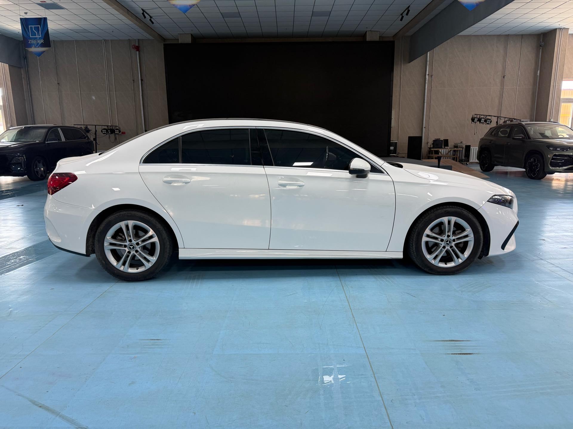 Mercedes Benz Class A 2024 A 180 L 1.3T automatic gear 11