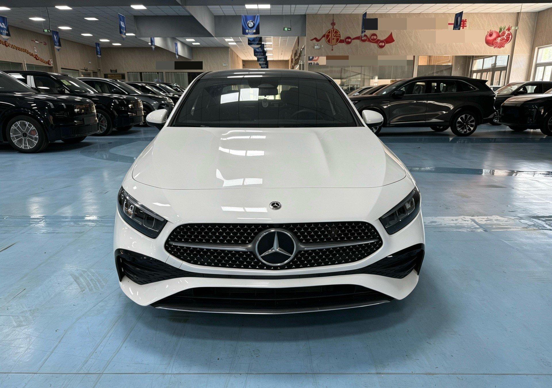 Mercedes Benz Class A 2024 A 180 L 1.3T automatic gear 3