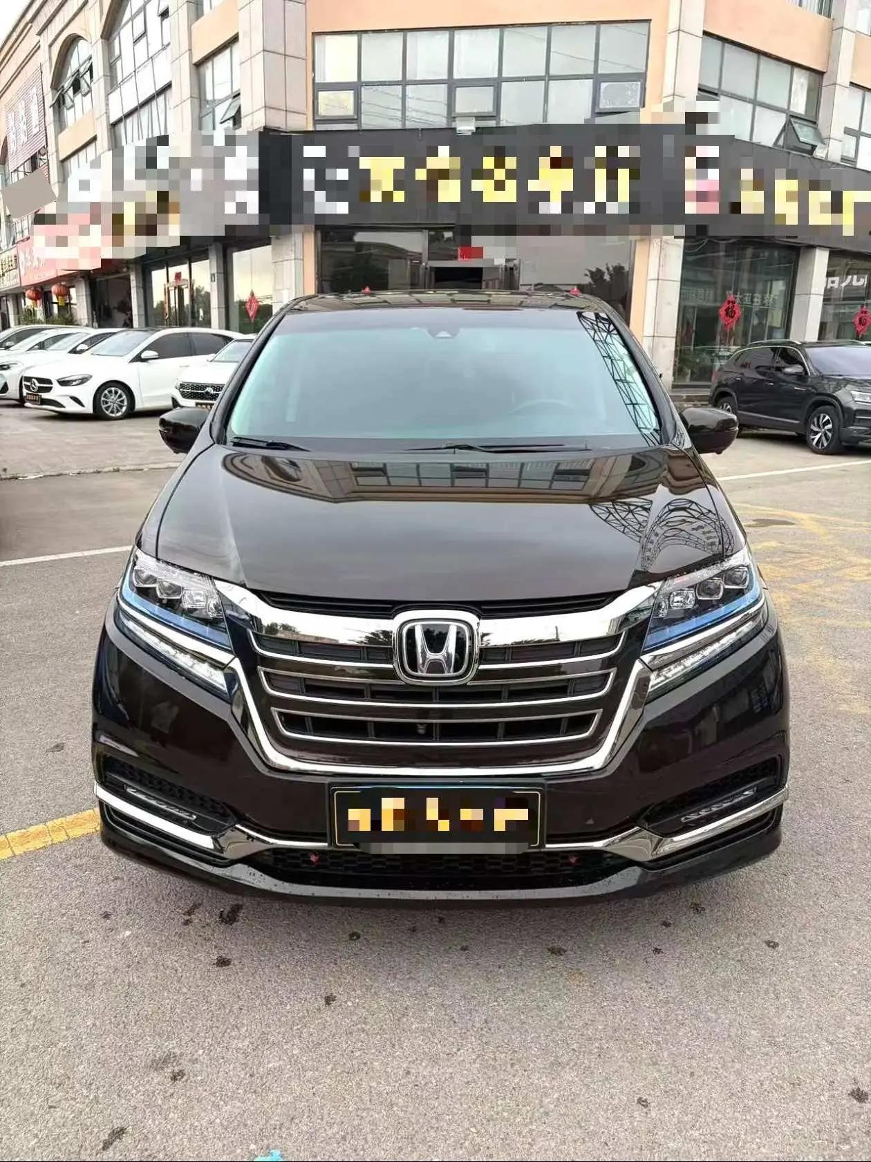 Elyson 2019 2.0L Hybrid Deluxe Edition 2