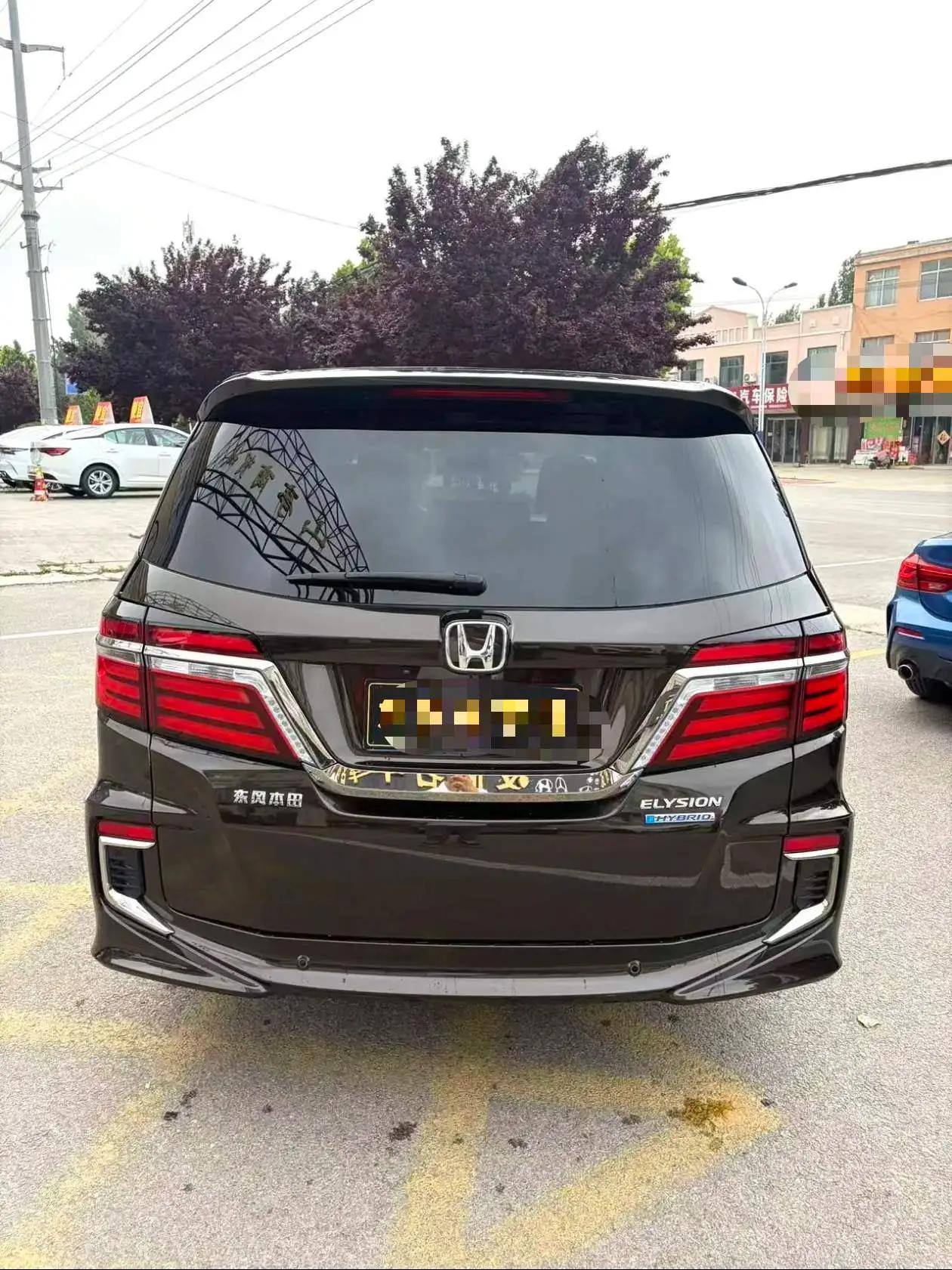 Elyson 2019 2.0L Hybrid Deluxe Edition 4