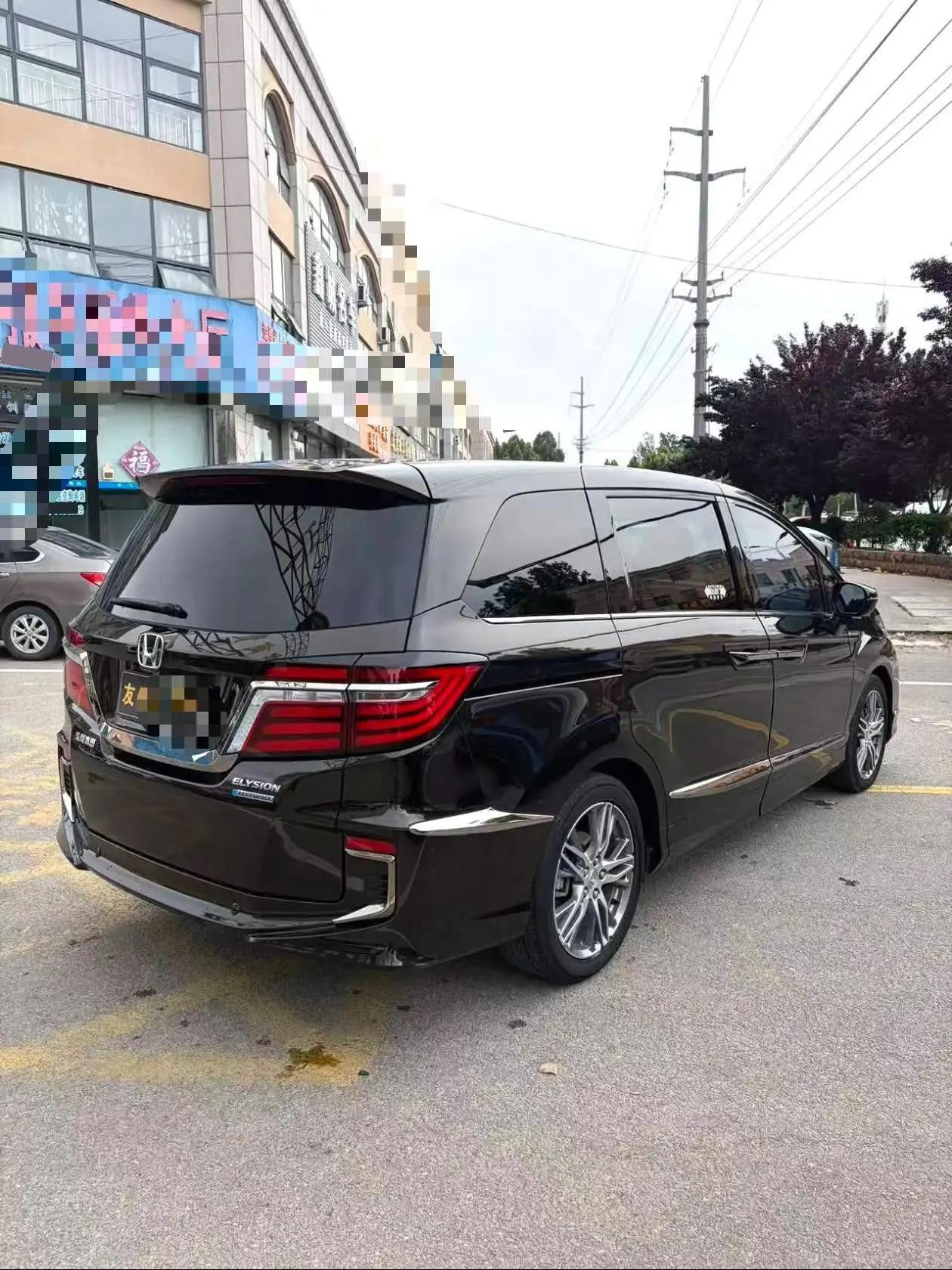Elyson 2019 2.0L Hybrid Deluxe Edition 6