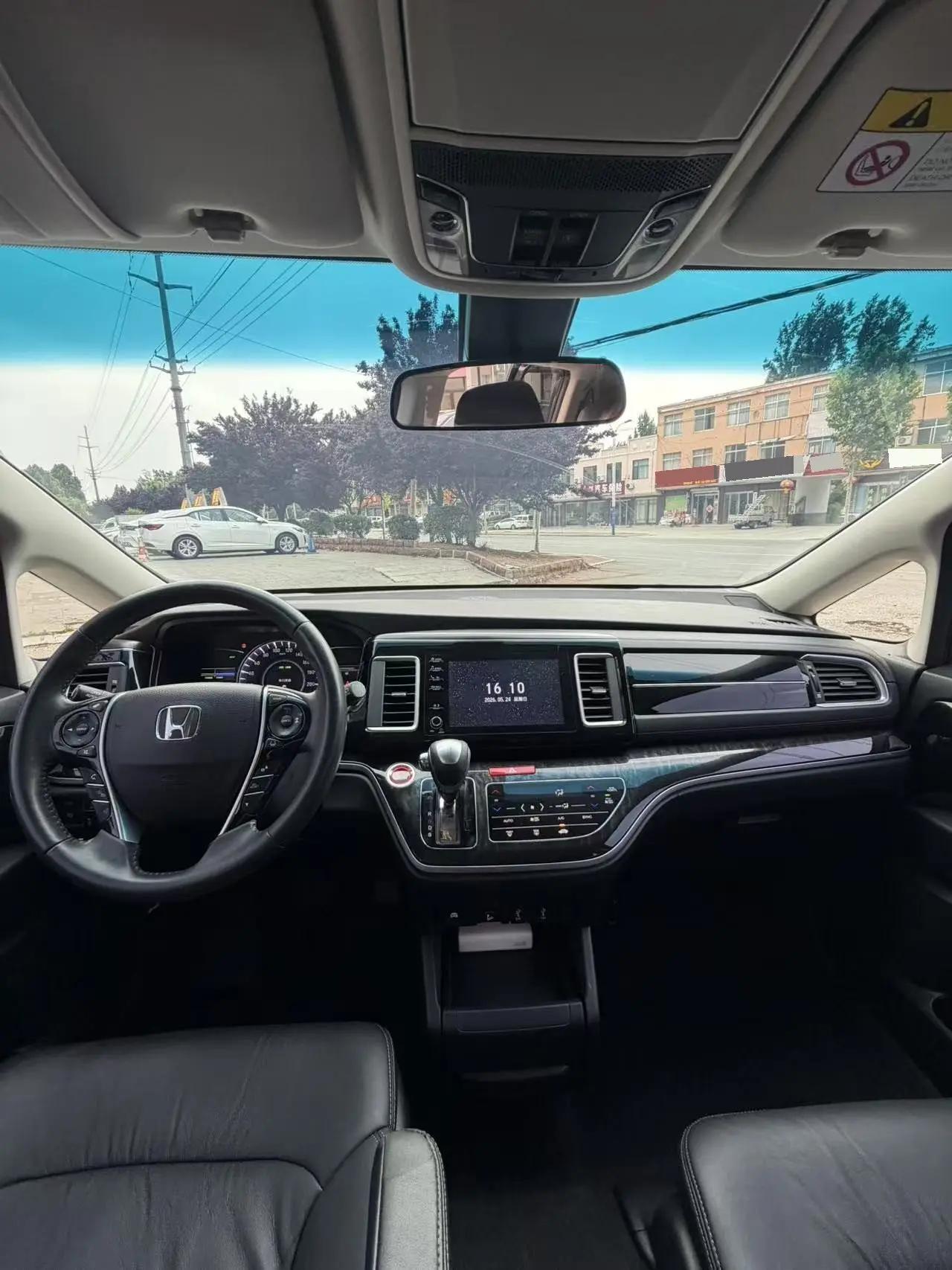 Elyson 2019 2.0L Hybrid Deluxe Edition 9