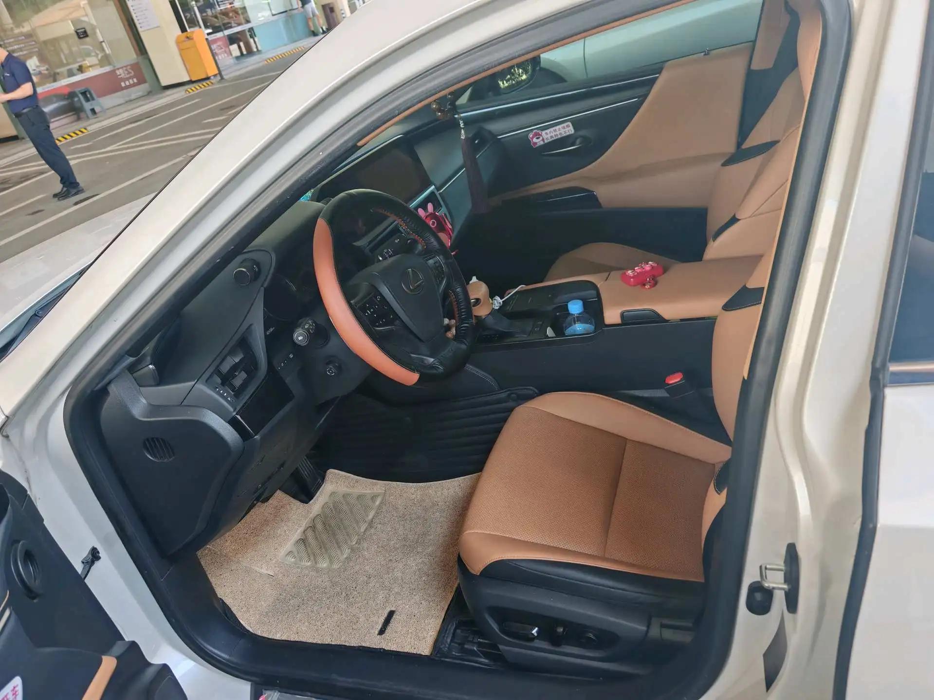 Lexus ES 2022 200 Executive Edition 2