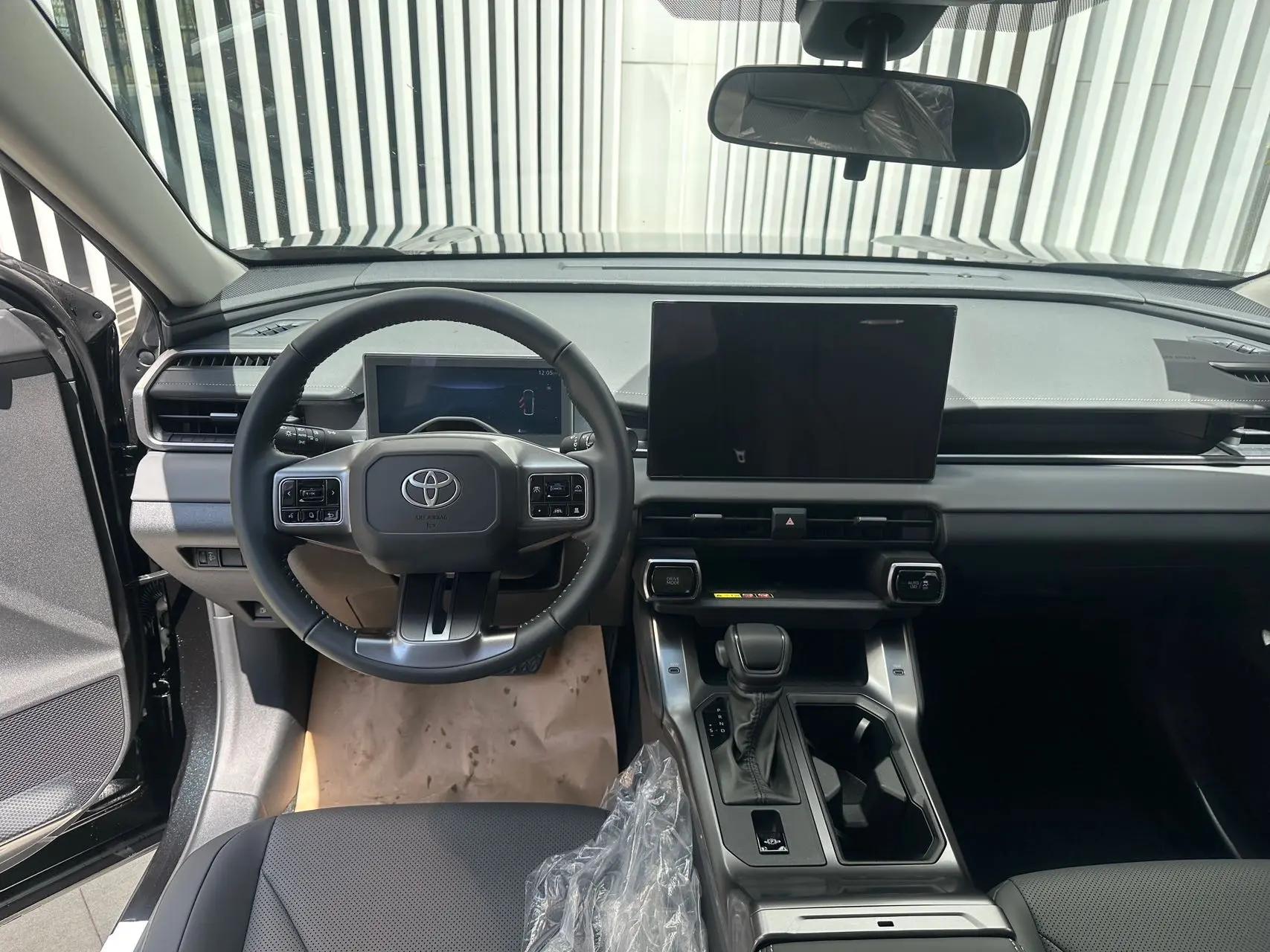 Toyota 2026 Weilanda Dual Engine 2.0 Stepless Intelligent Electric Hybrid AIR Automatic Transmission 8