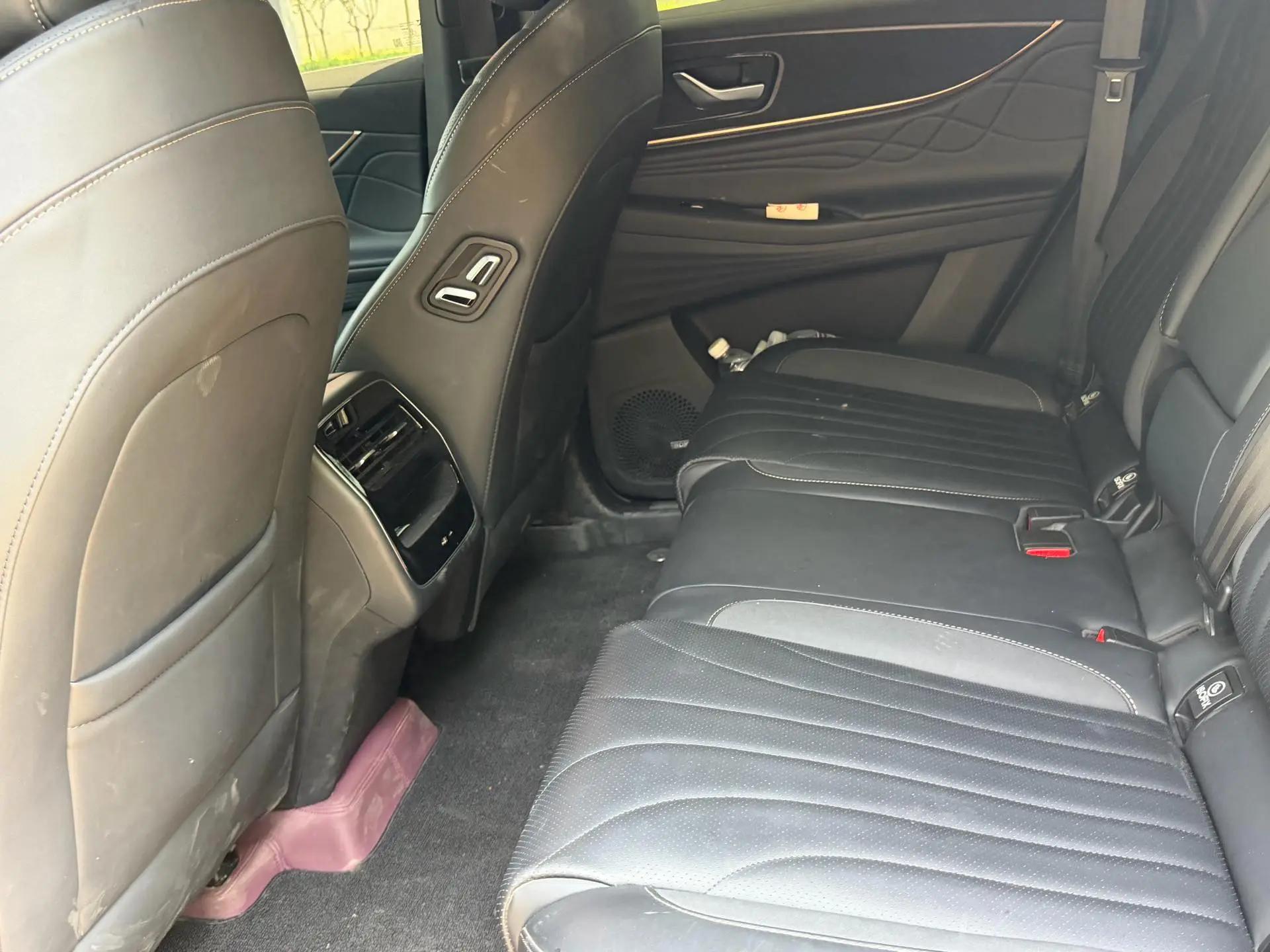 Chery 2025 Ruihu 9 2.0T Two-Drive Premium Edition 7-seat Automatic Gear 10