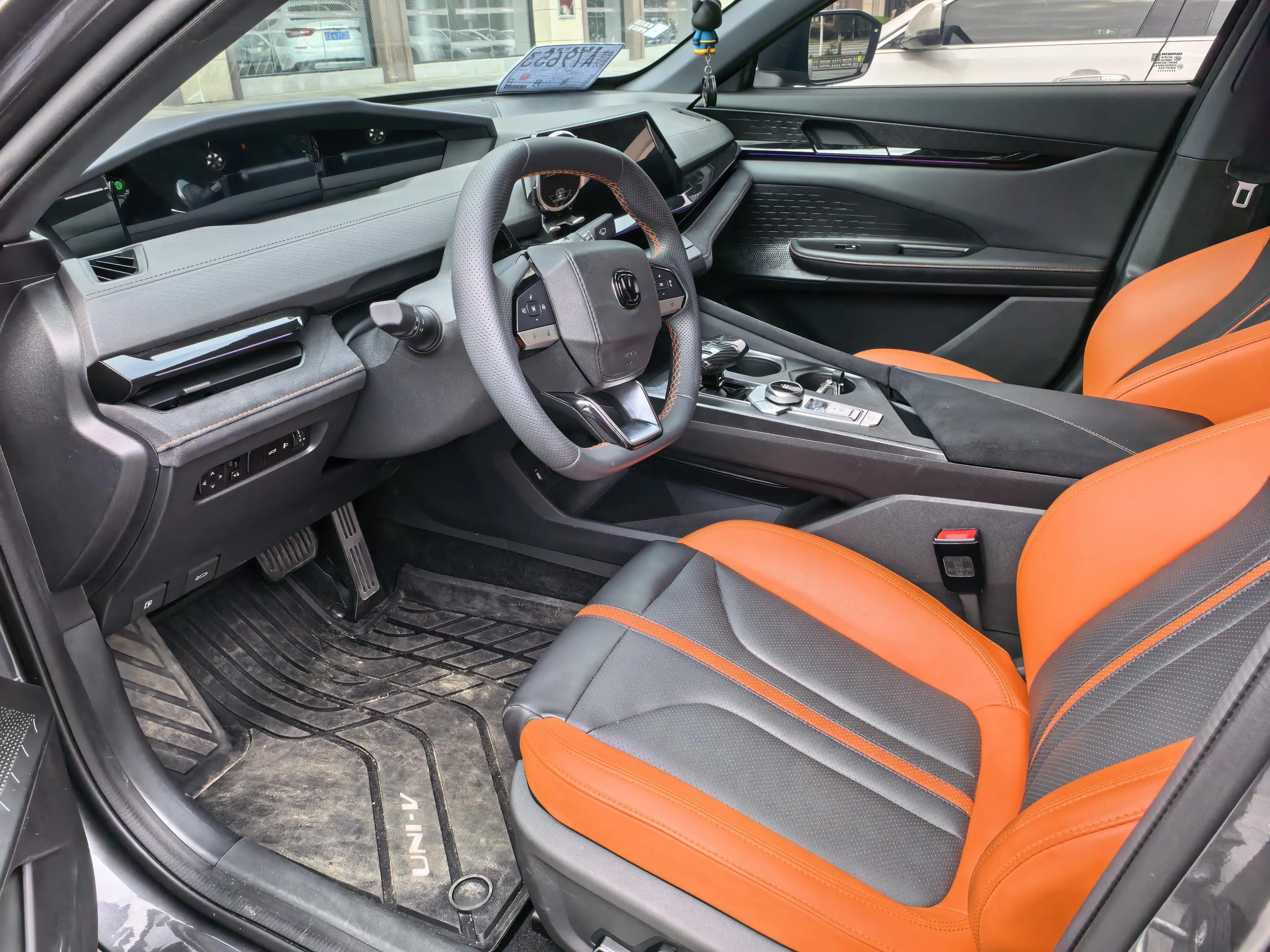 ChangAn 2024 UNI-V 1.5T Prestige Sports Automatic 7