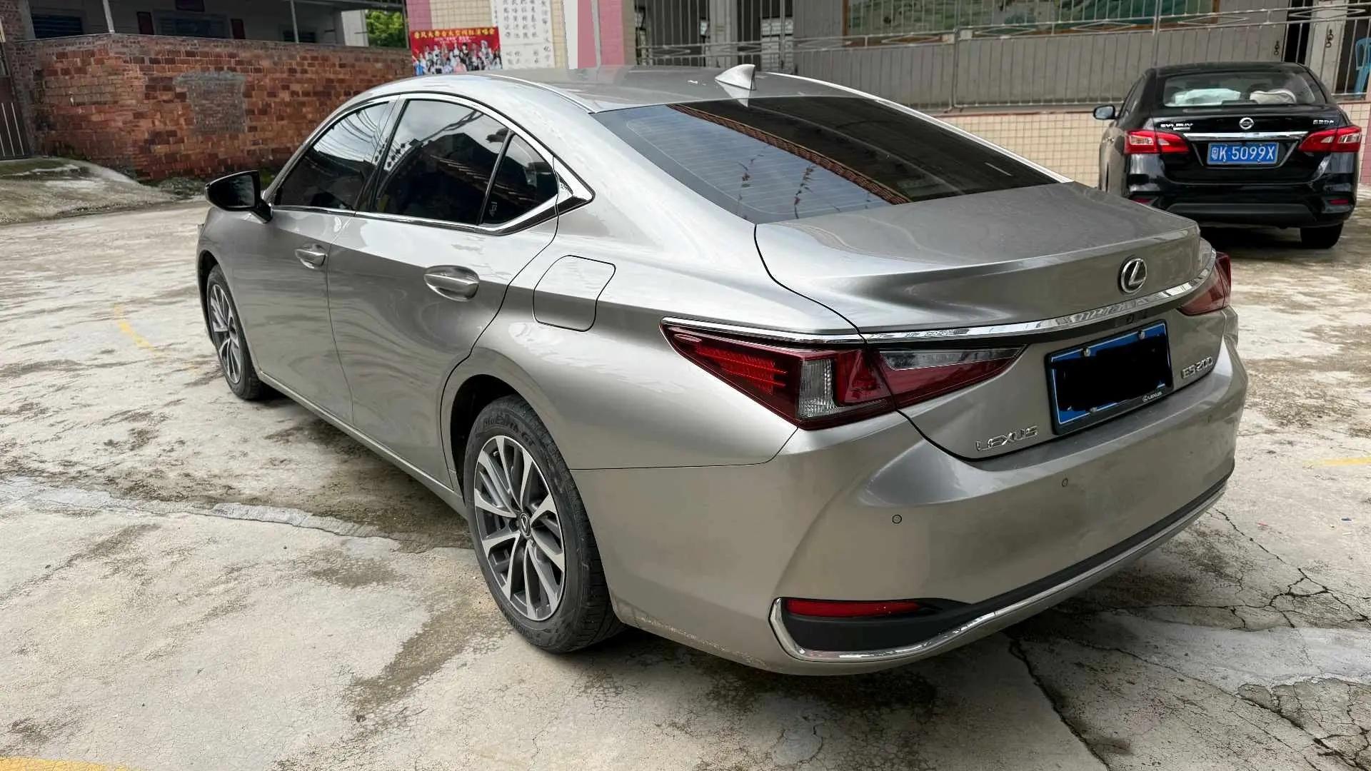 Lexus ES 2023 200 Excellence Edition 6