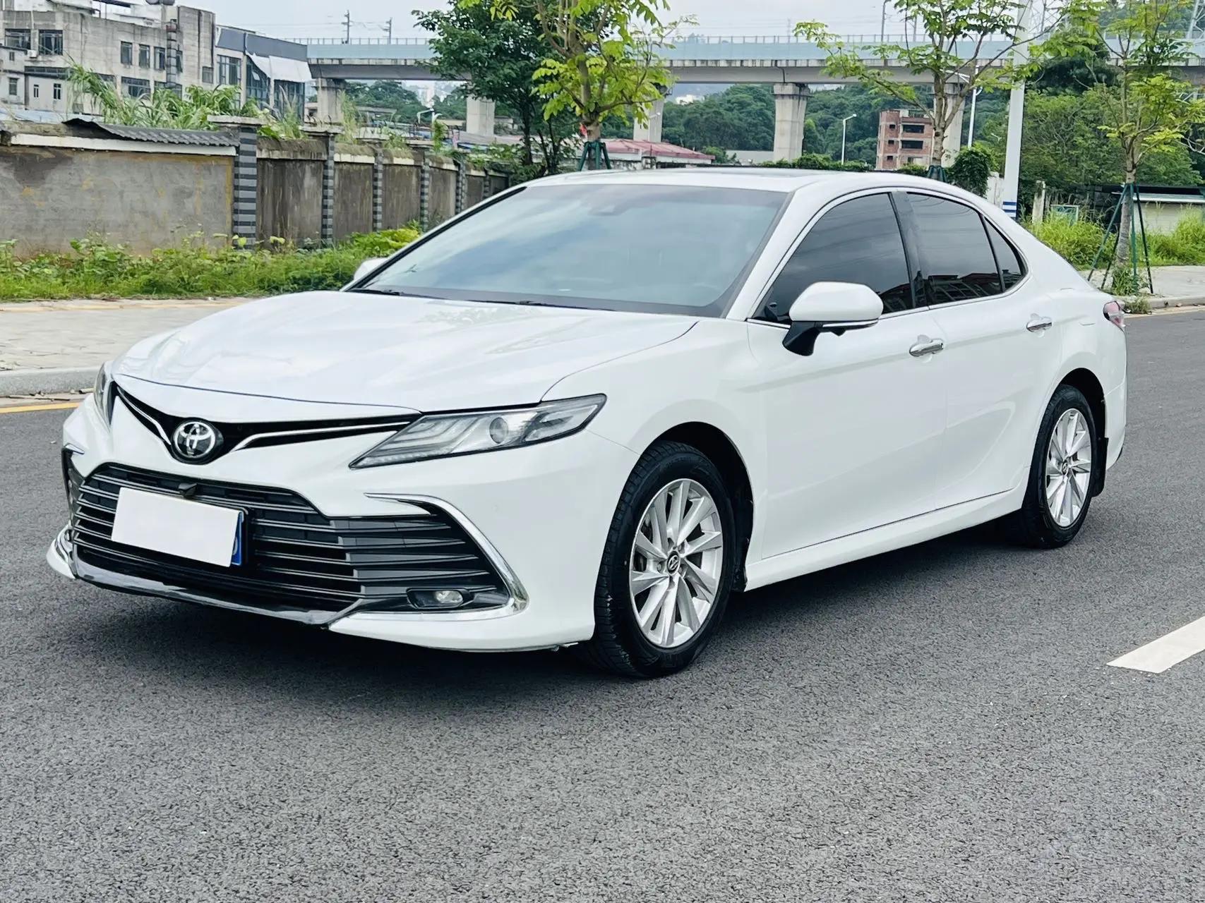 Camry 2021 2.0G Deluxe Edition