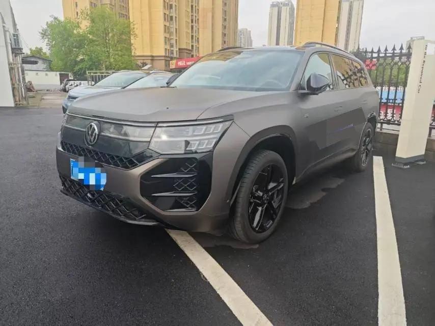Open image lightbox: Volkswagen 2025 Tharu Pro 2.0TSI 450TSI Four-Wheel-Drive Summit Edition Automatic