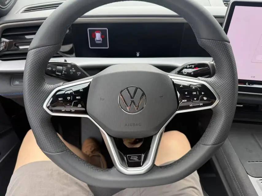 Volkswagen 2025 Tharu Pro 2.0TSI 450TSI Four-Wheel-Drive Summit Edition Automatic 4